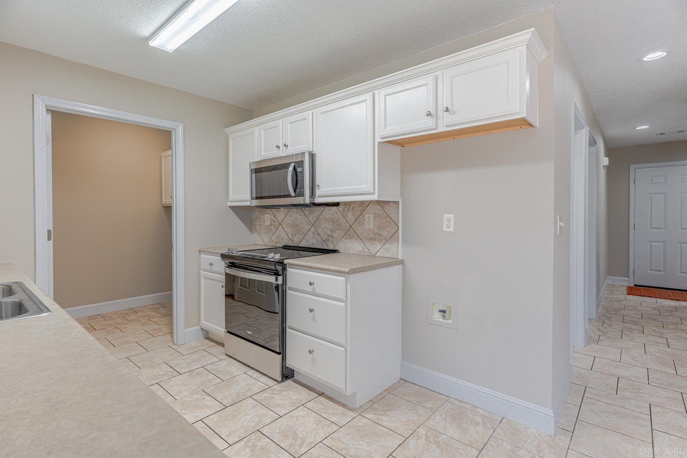 BOSTON PROPER SUB - Residential