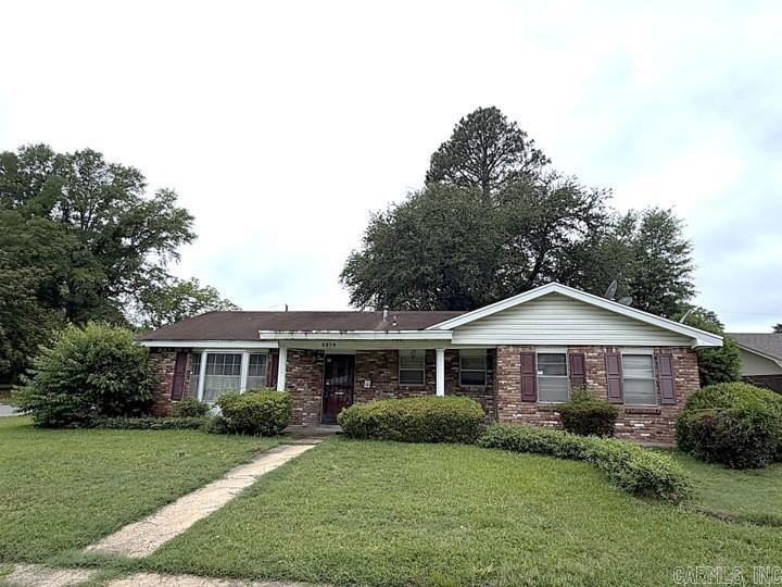 SHERWOOD FOREST WEST - Residential