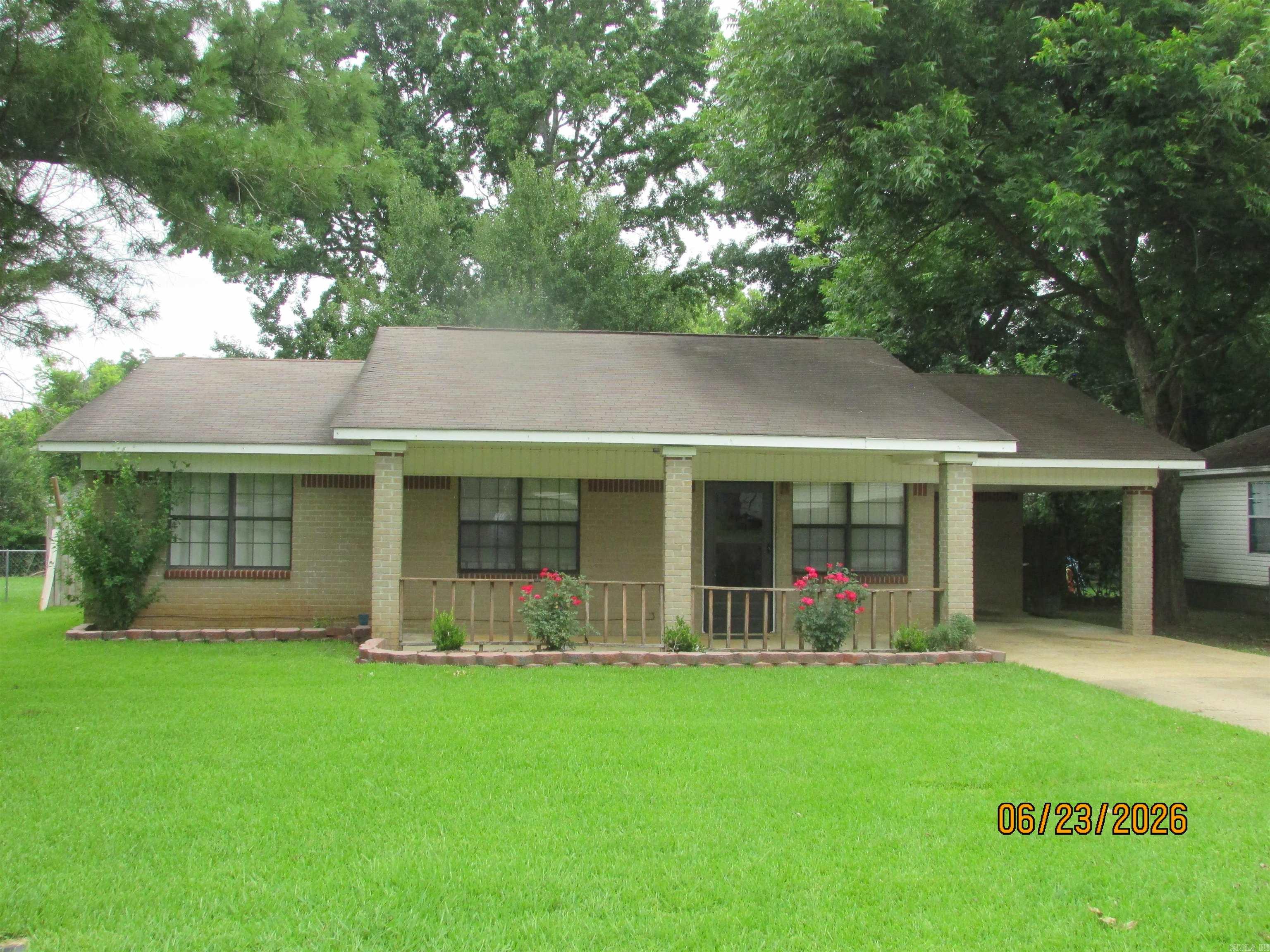 Tired of renting? Add your personal touches and make this one yours! Living room with laminate flooring. When you walk in the kitchen, you'll be surprised how big it is. There's also an island breakfast bar and a spacious laundry room. Primary bedroom in nice sized with a walk in closet. Primary bathroom features a double sink. All brick. Deck perfect for BBQ's. Large back yard. Come see for yourself. **See agent remarks**