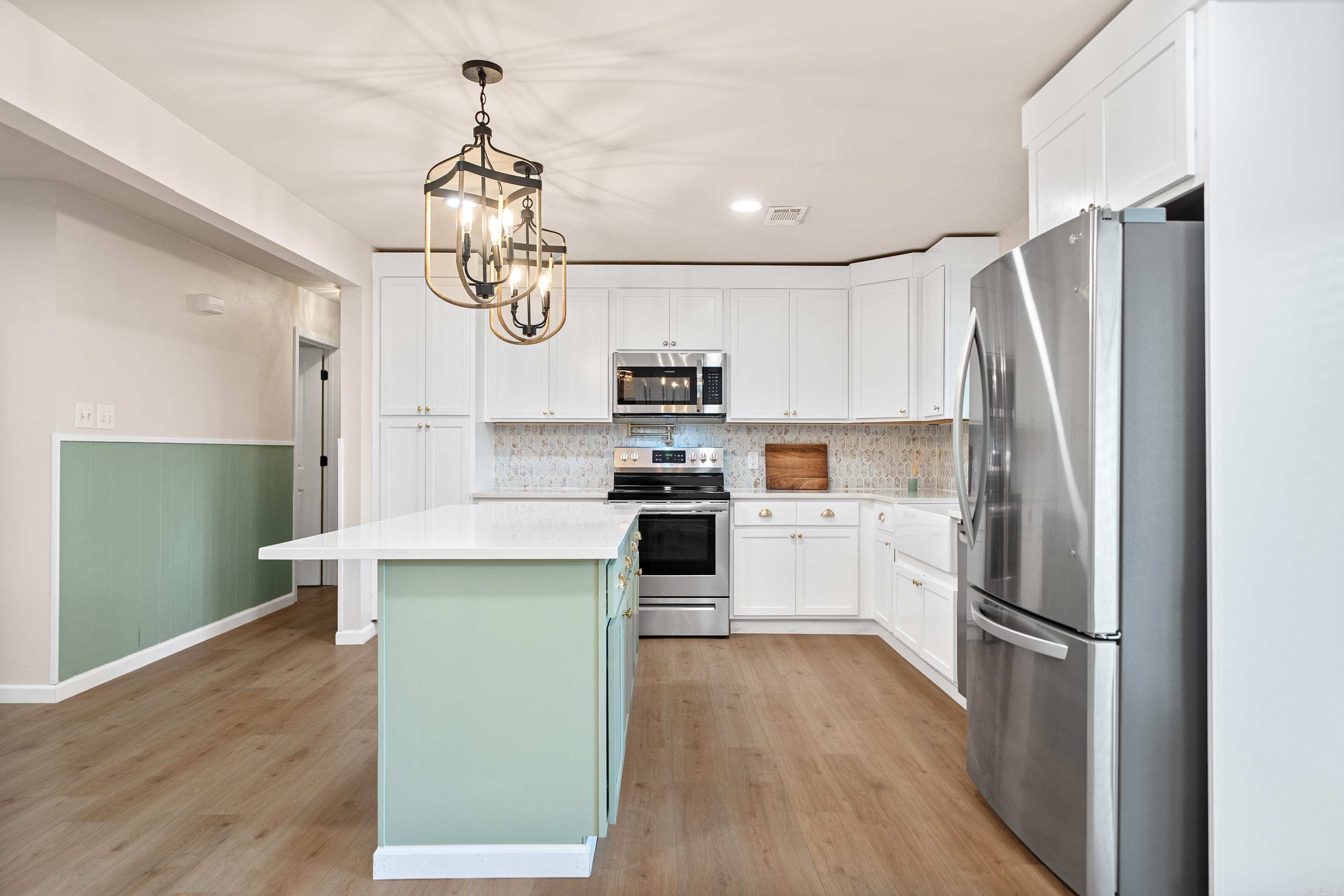PARK SHORES - Residential