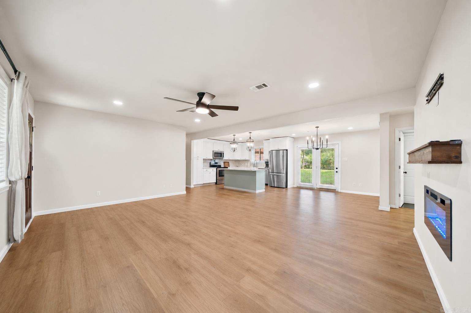 PARK SHORES - Residential