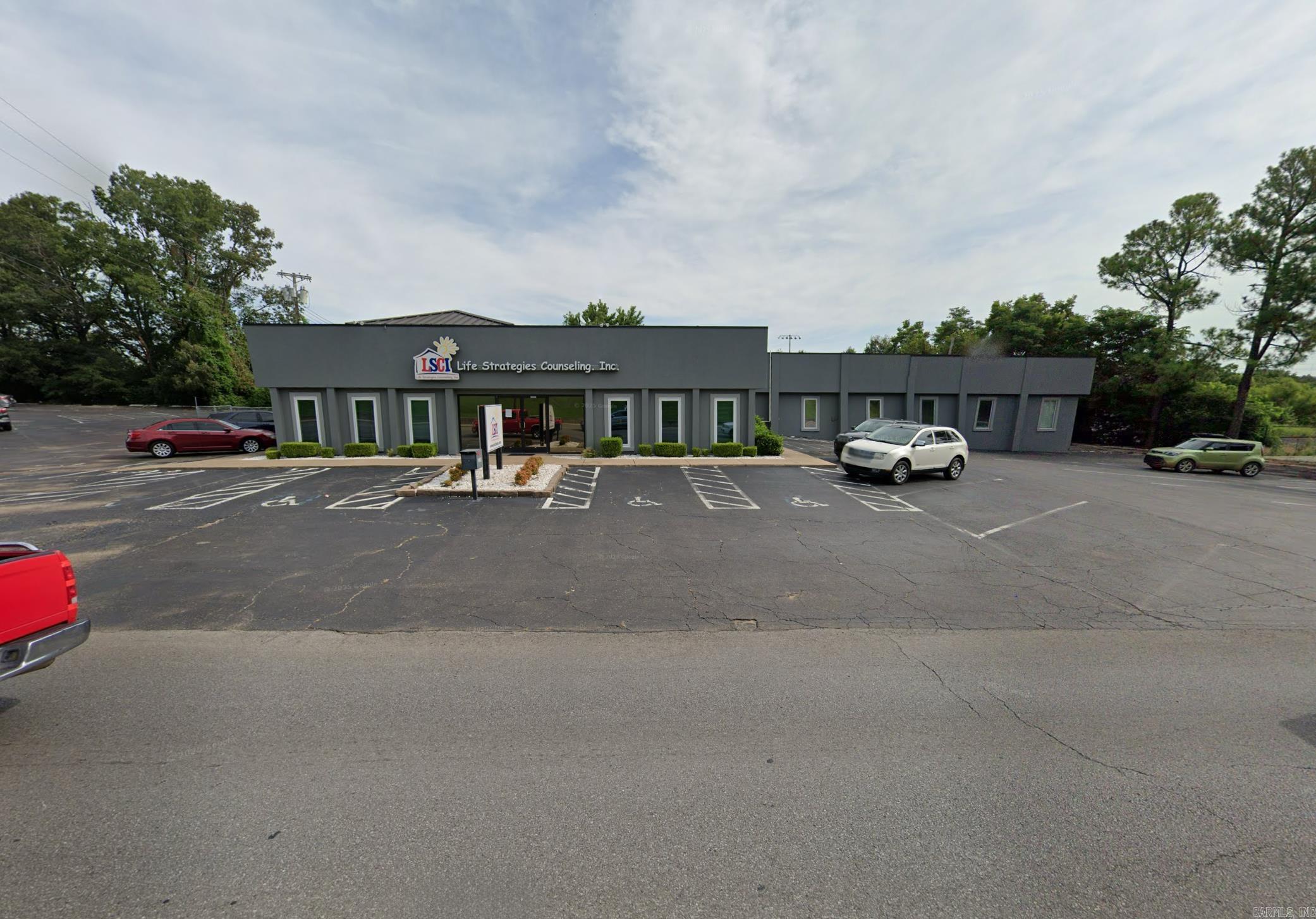 Prime opportunity on E Matthews Ave. offering excellent visibility and direct access to one of Jonesboro’s busiest commercial corridors. This well-located property features a flexible layout suited for office, medical, retail, or service-based users. Clean interiors, ample parking, and strong traffic counts make it ideal for an owner-occupant or investor seeking a high-demand location with long-term growth potential. The property is also available for lease, providing multiple paths for occupancy or investment. Whether you’re expanding, relocating, or adding to your portfolio, this site delivers convenience, accessibility, and strong positioning within the market.