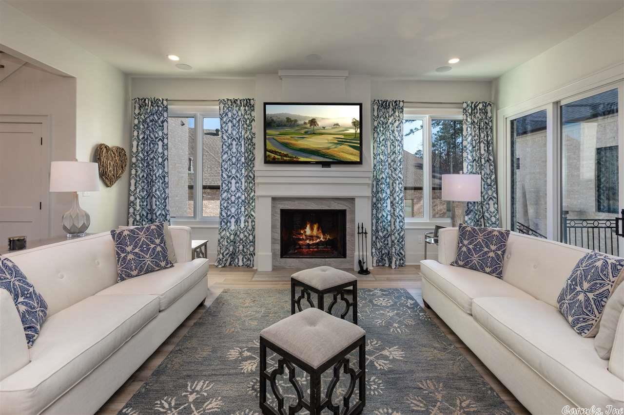 CHENAL VALLEY HALLEN COURT - Residential