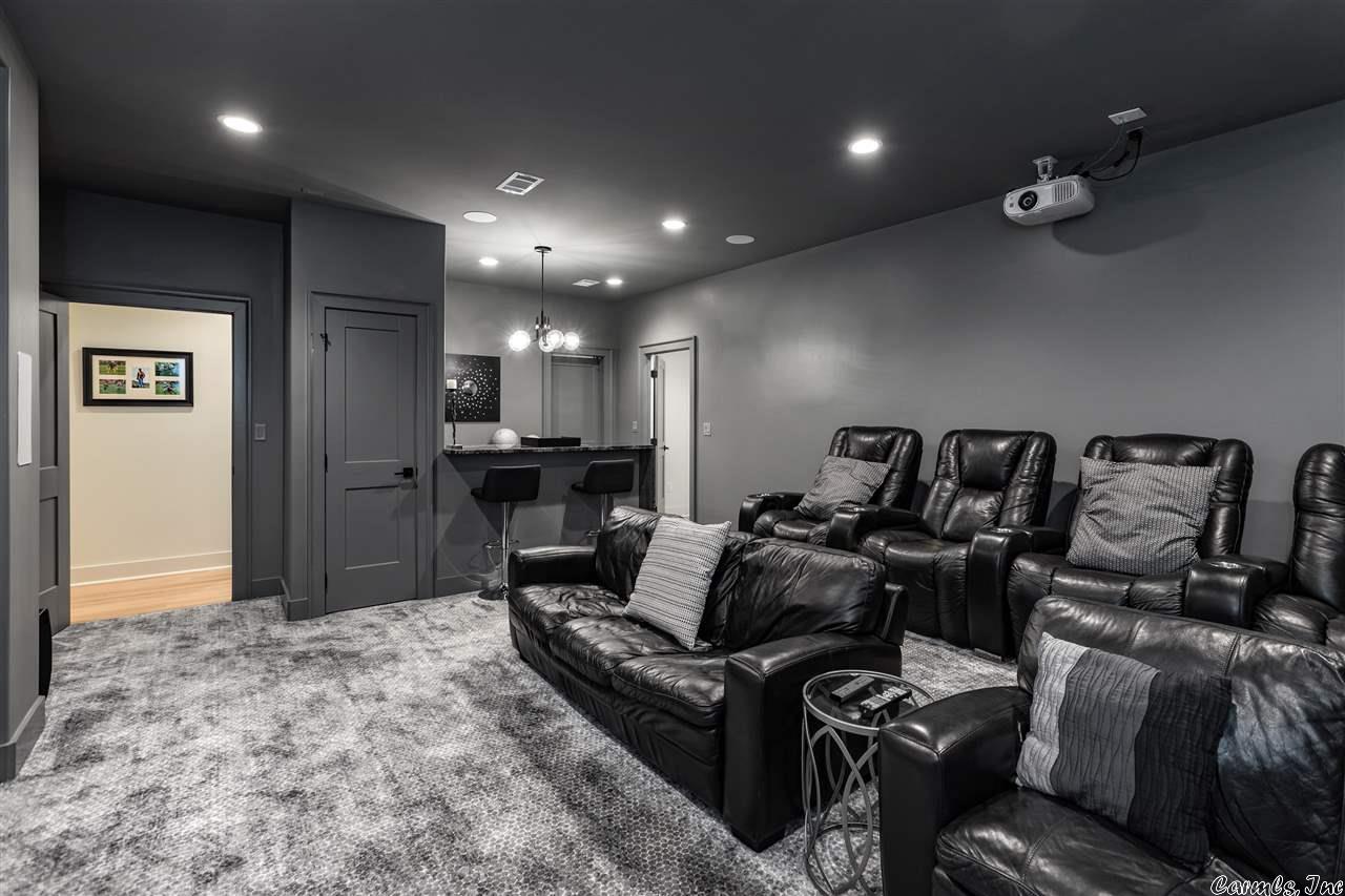 CHENAL VALLEY HALLEN COURT - Residential