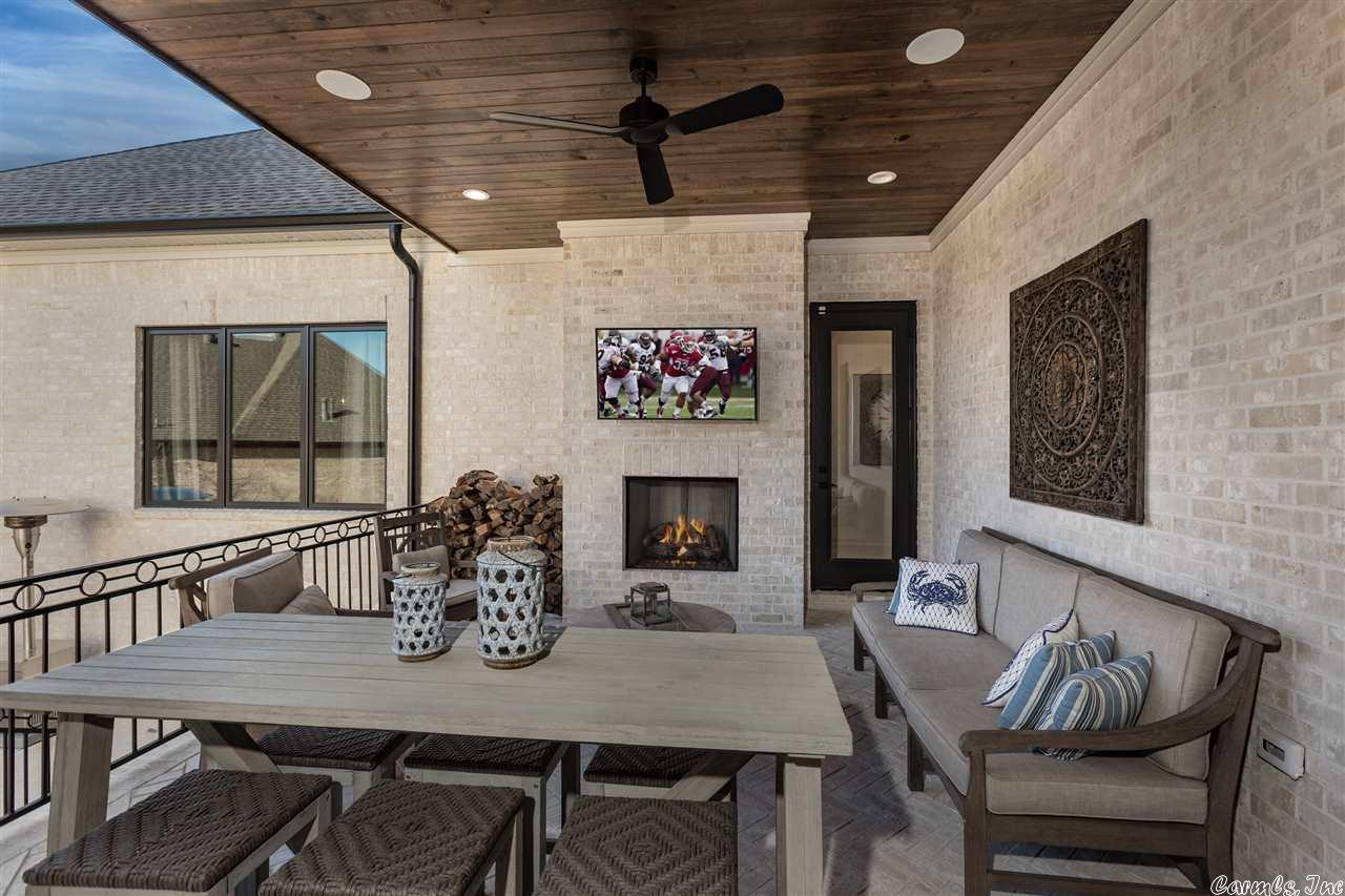 CHENAL VALLEY HALLEN COURT - Residential