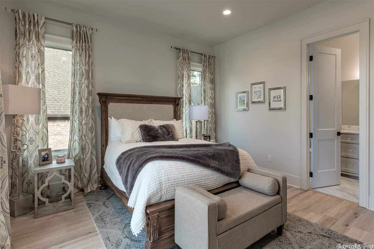 CHENAL VALLEY HALLEN COURT - Residential