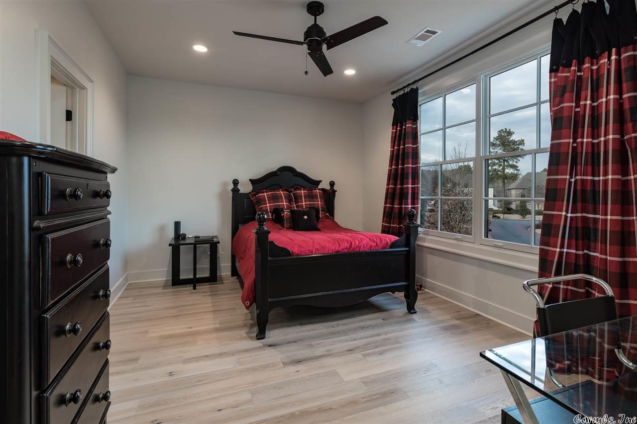 CHENAL VALLEY HALLEN COURT - Residential