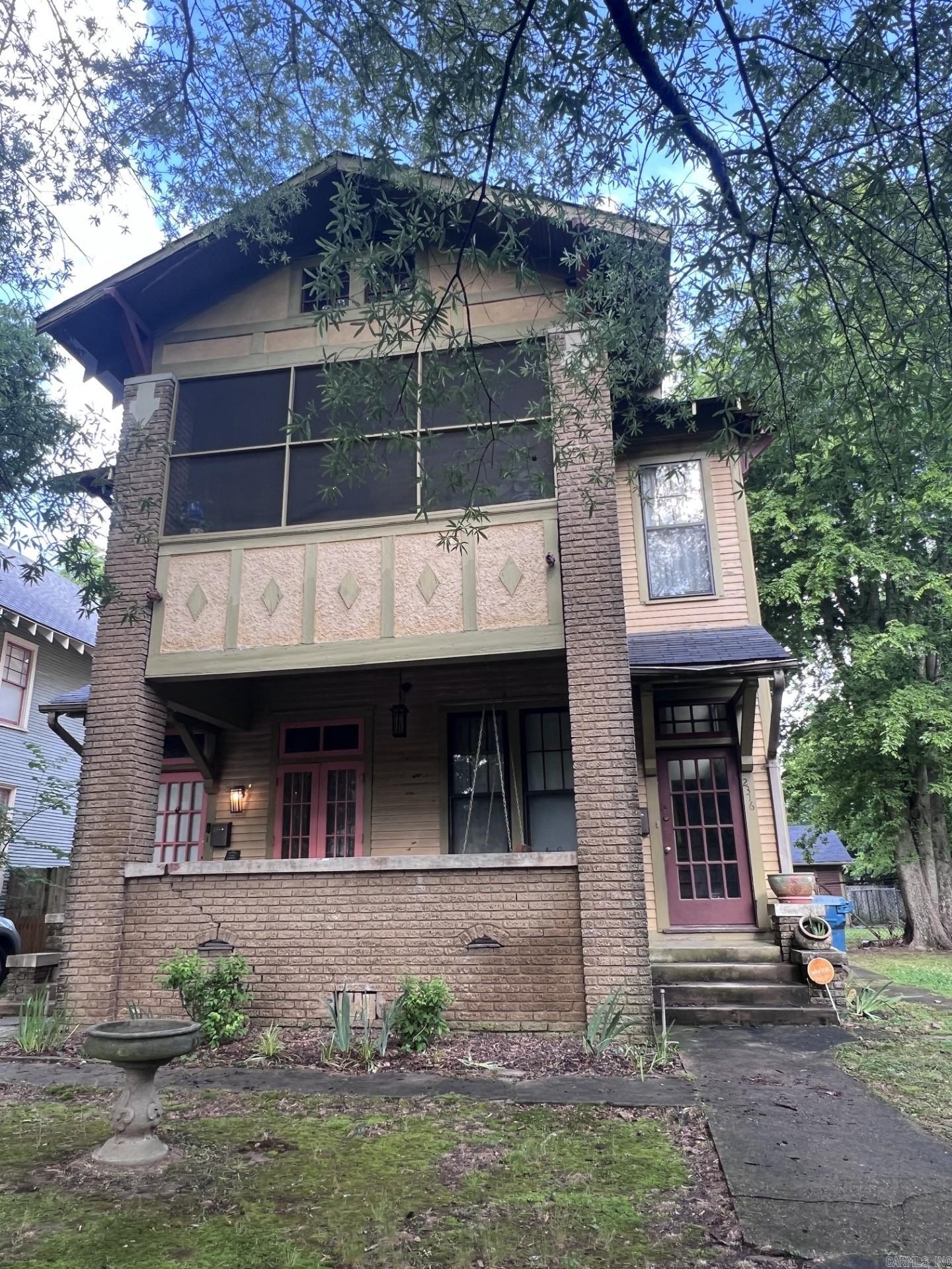 This fabulous duplex in downtown has all the classic style and charm of the period's architecture!  Investors Welcome!!! Instant income generating.  Tenant occupied.  Third and fourth units at rear need remodel. Almost a half-acre lot! Roof is only 2 years old!
