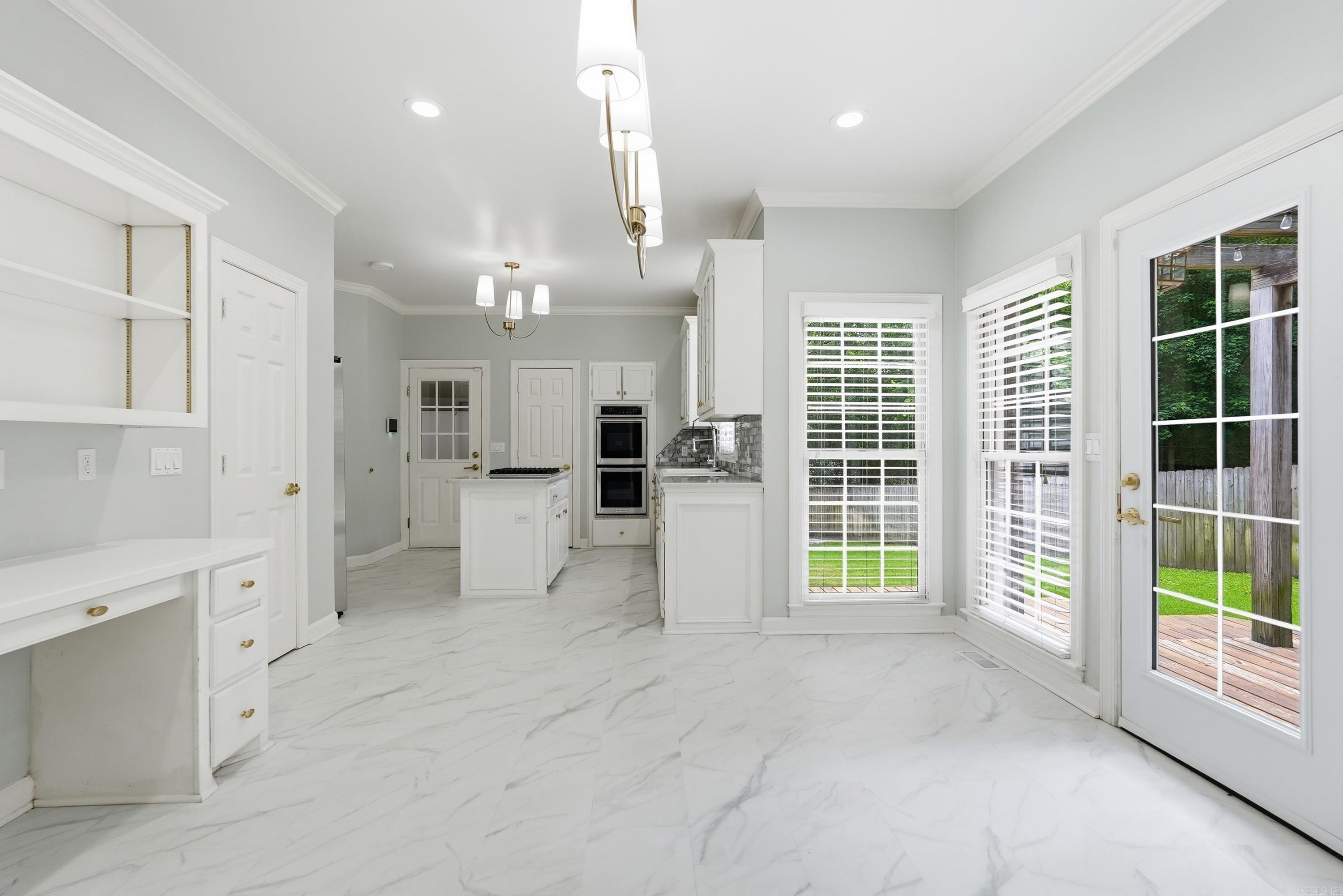 CARRIAGE CREEK - Residential