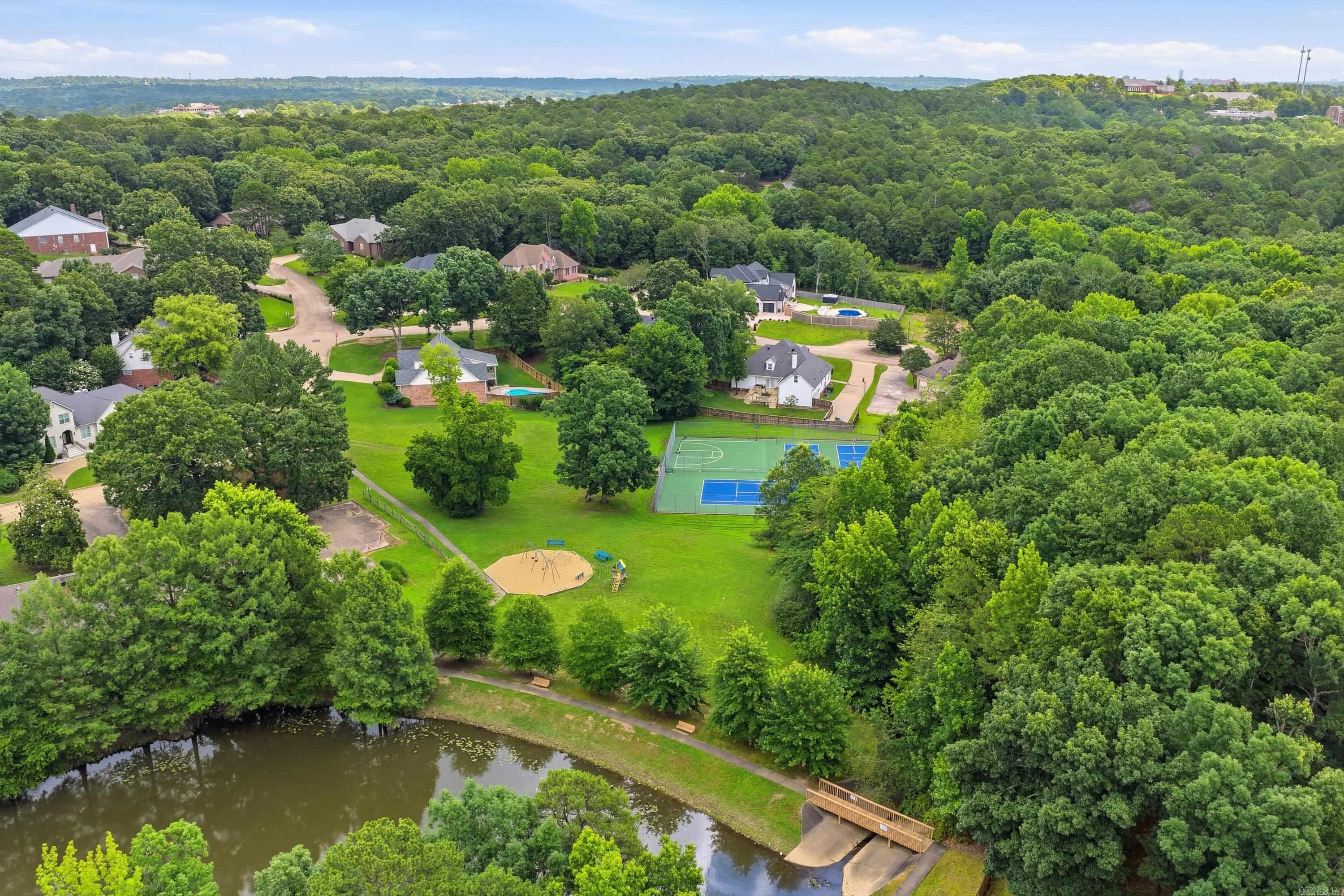 CARRIAGE CREEK - Residential