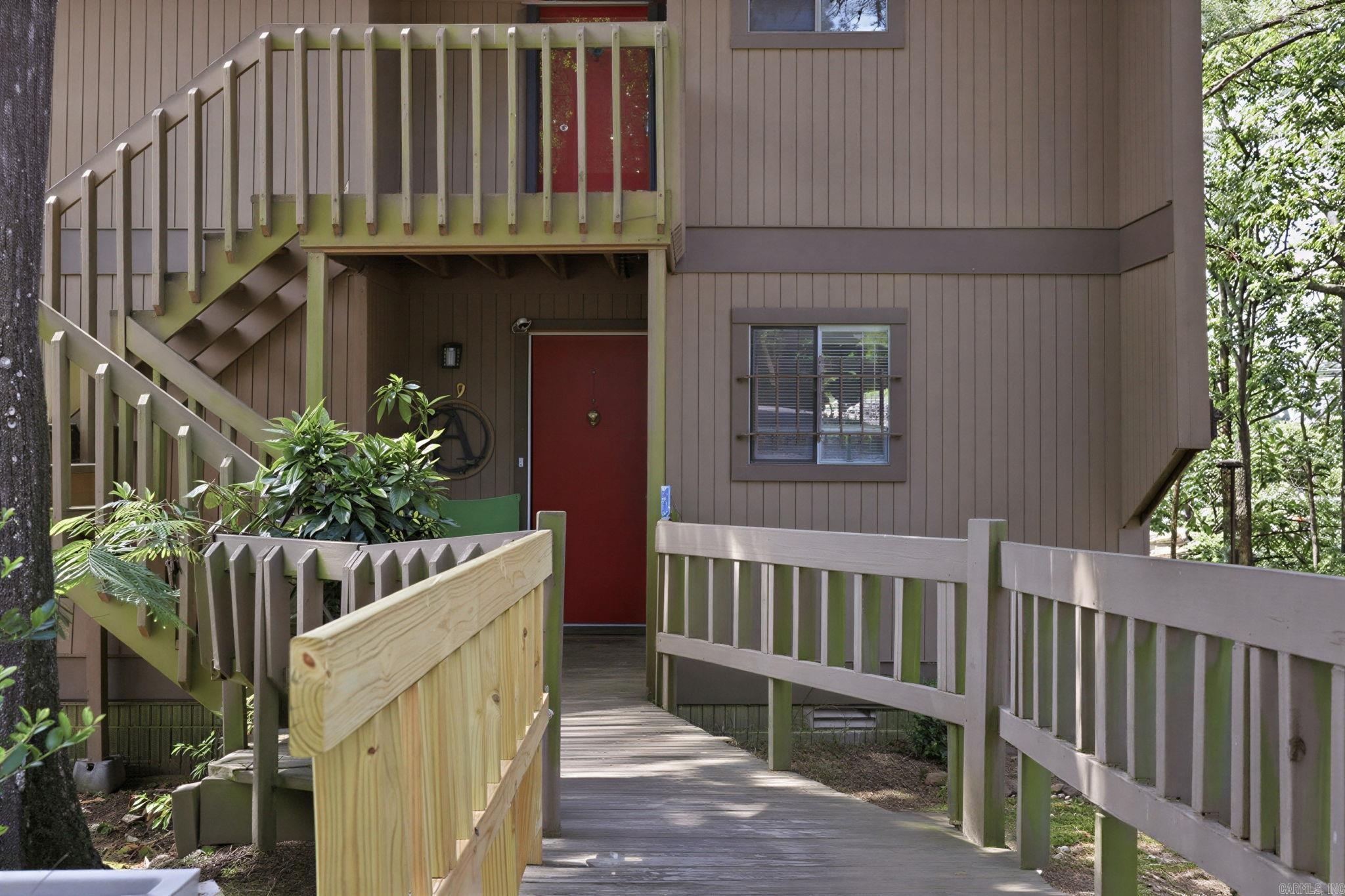 This is an updated and well maintained 2 bedroom 2 bathroom condo in the heart of Little Rock that is within minutes of Hillcrest & Heights neighborhoods. Ground level entrance opens to the kitchen on the right and a spacious living room in front. To the left is bedroom and bathroom 1 as well as the primary suite.