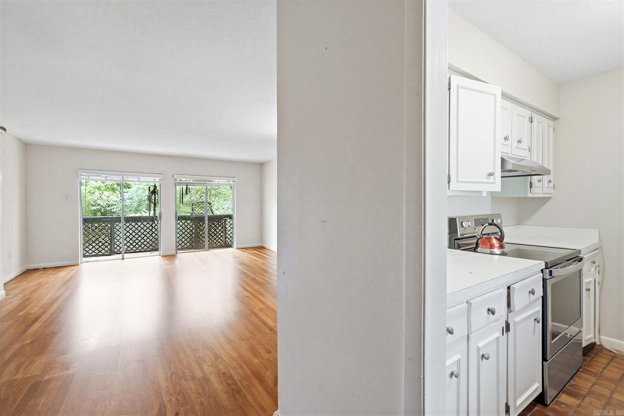 FOREST HILL COND - Residential
