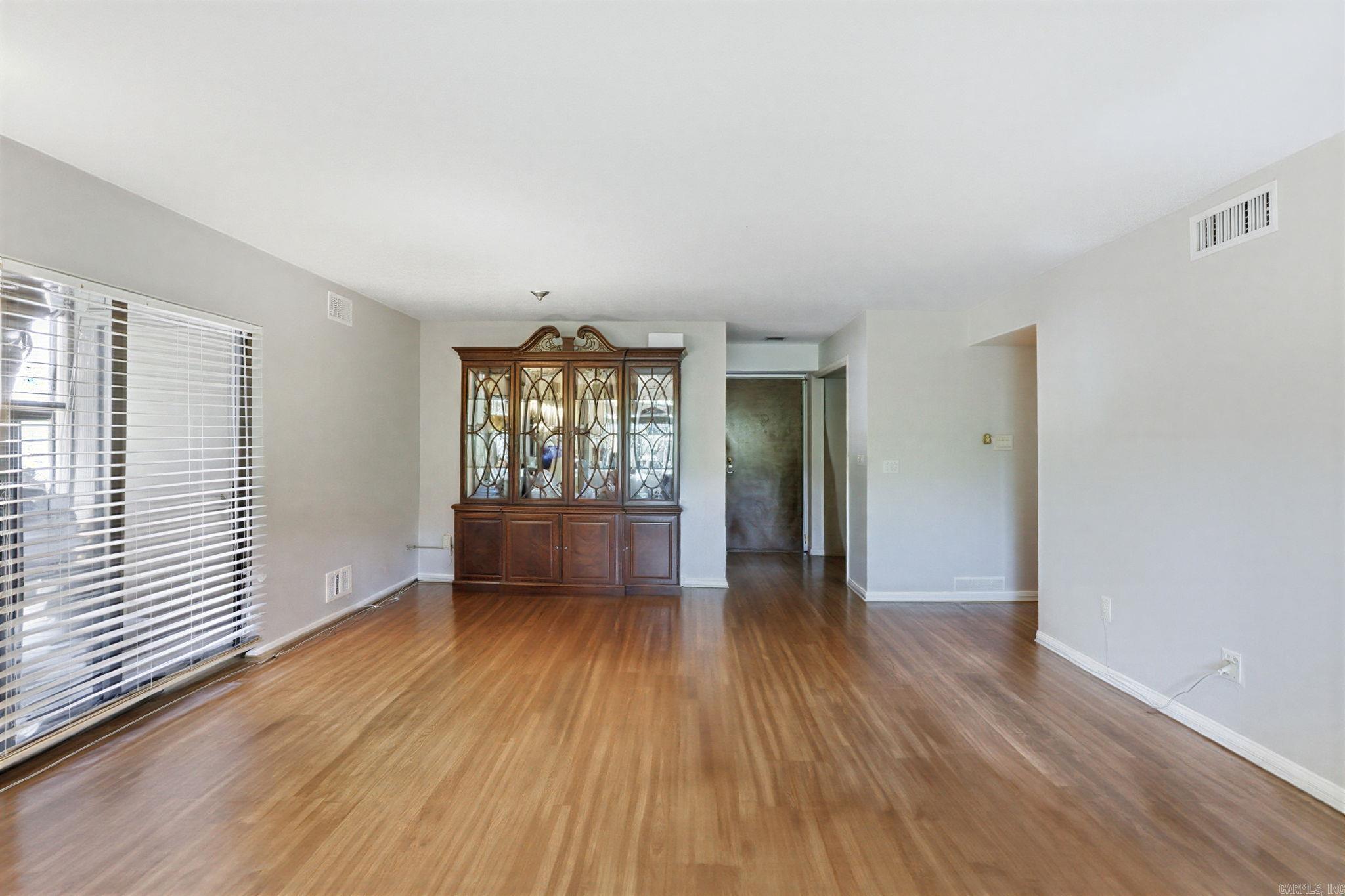FOREST HILL COND - Residential