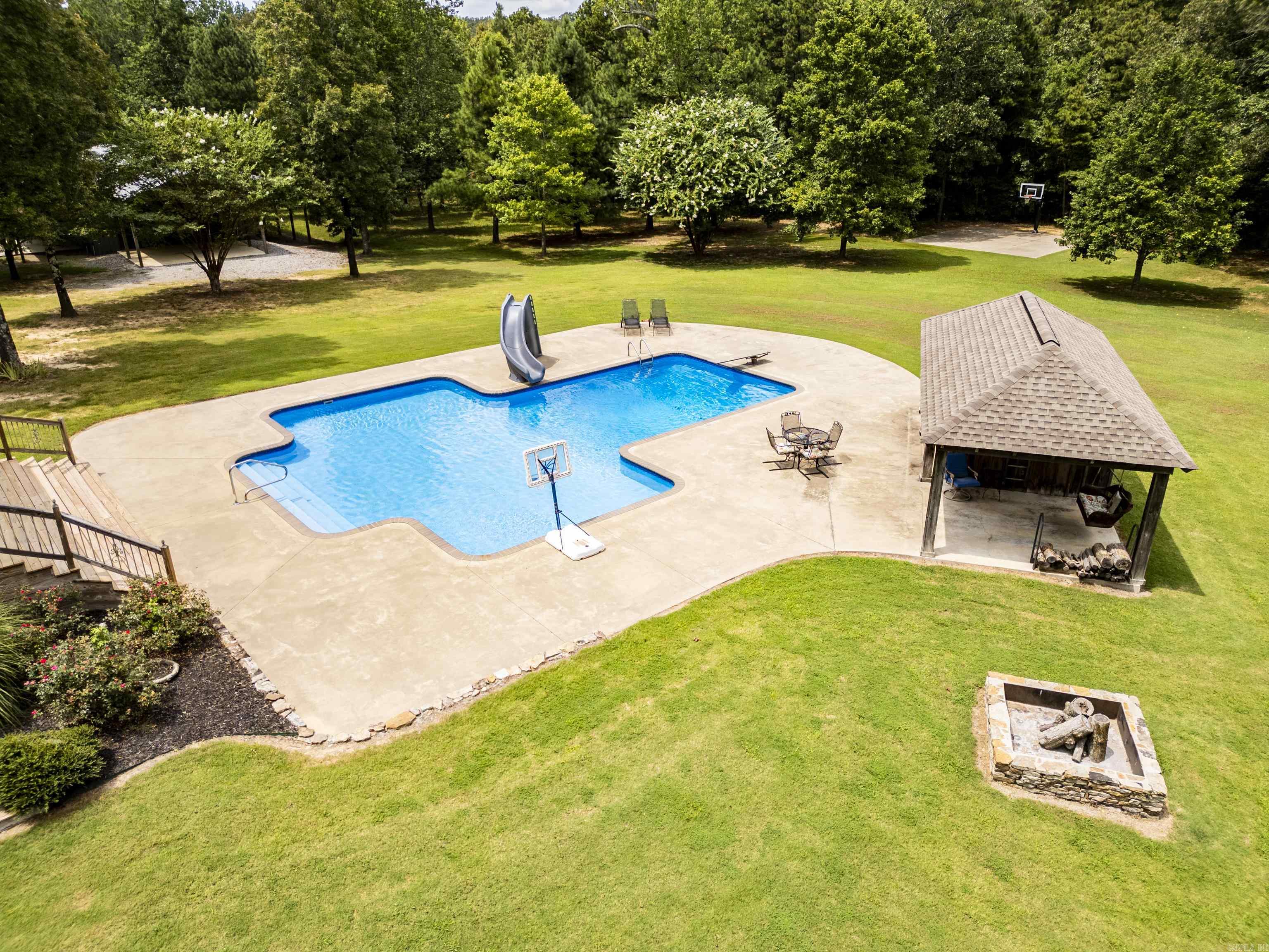 FAIRVIEW LAKE ESTATES - Residential