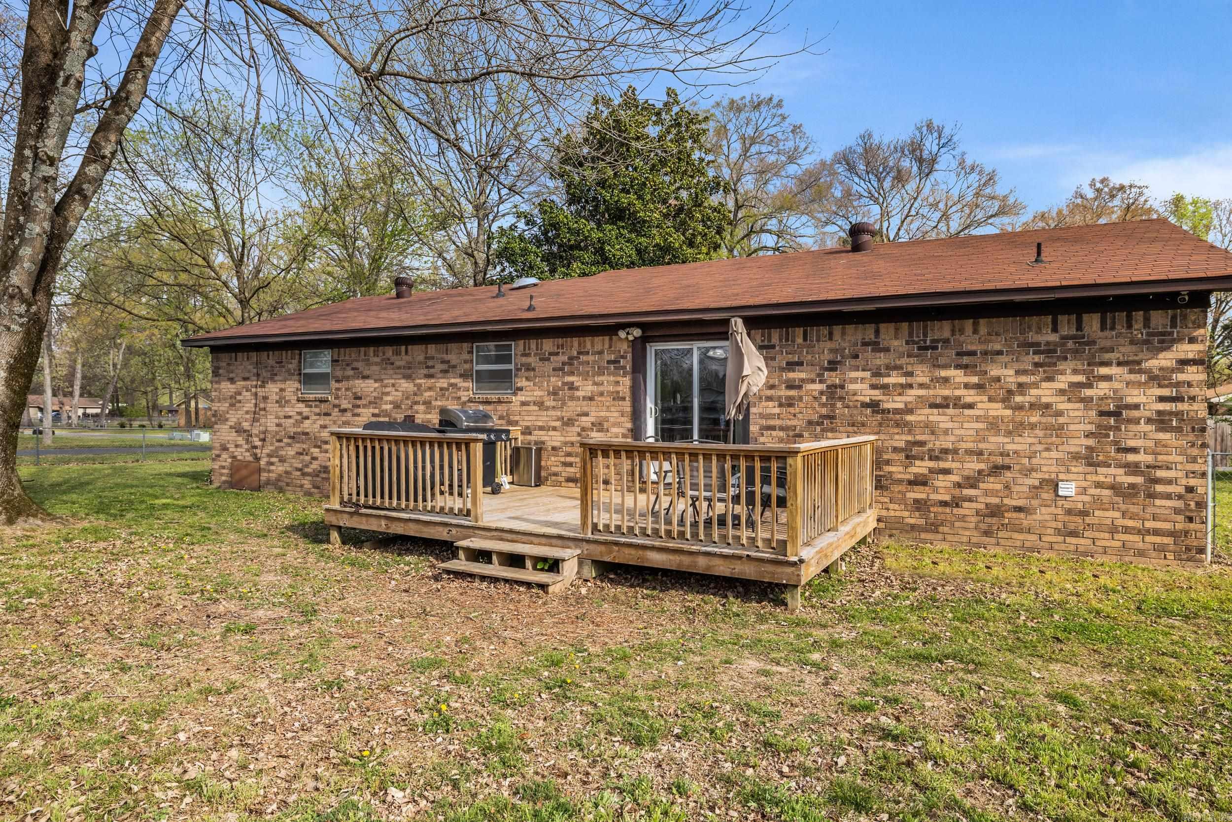 OAK MEADOWS - Residential