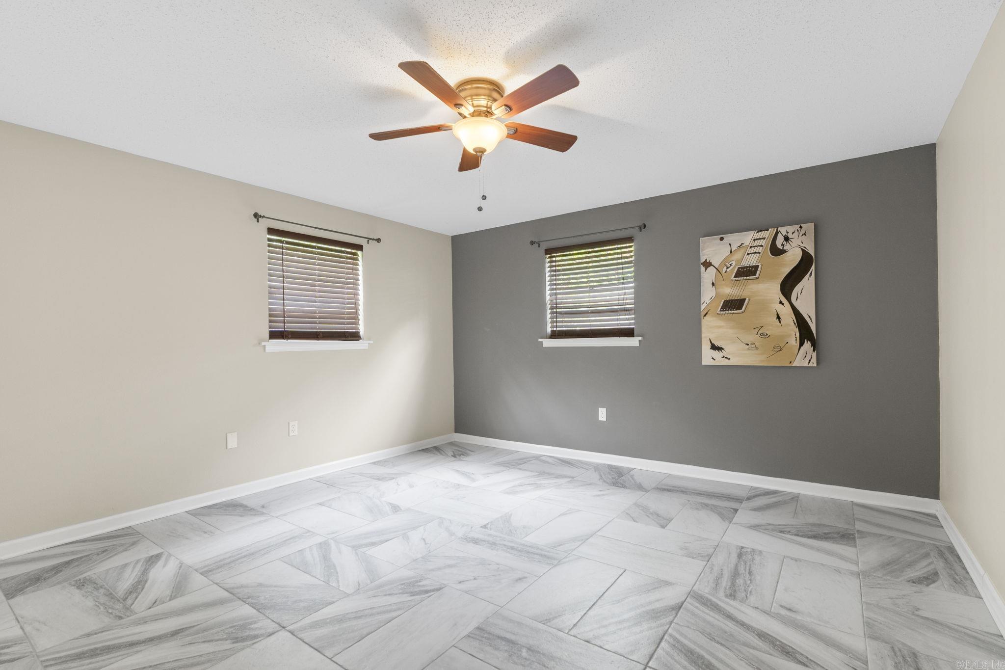 PIKE VIEW - Residential
