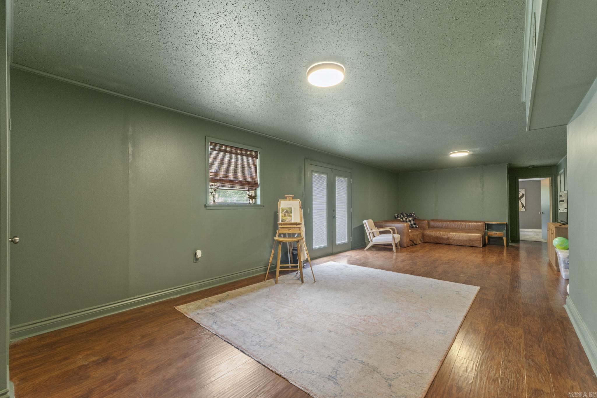 PIKE VIEW - Residential