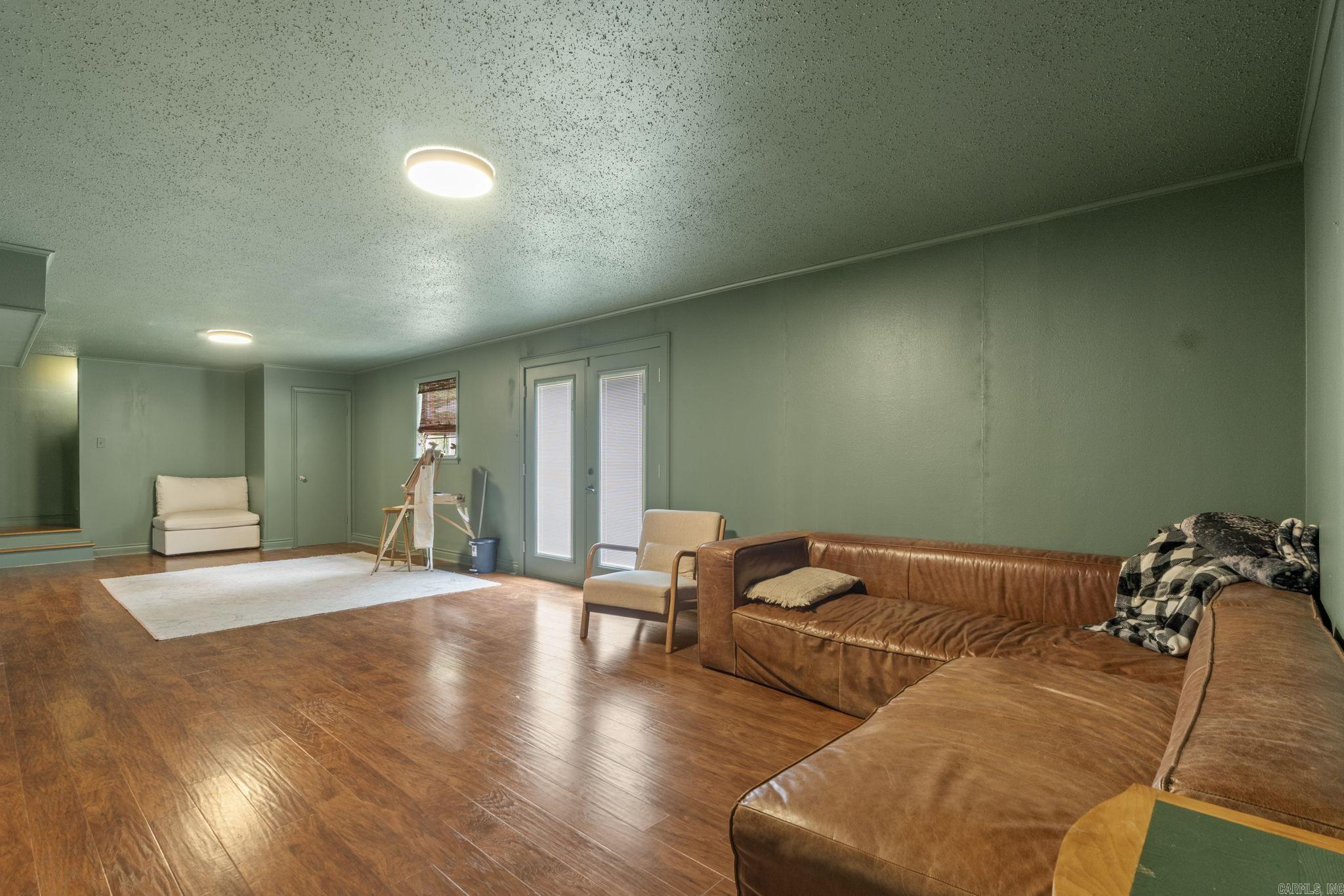 PIKE VIEW - Residential