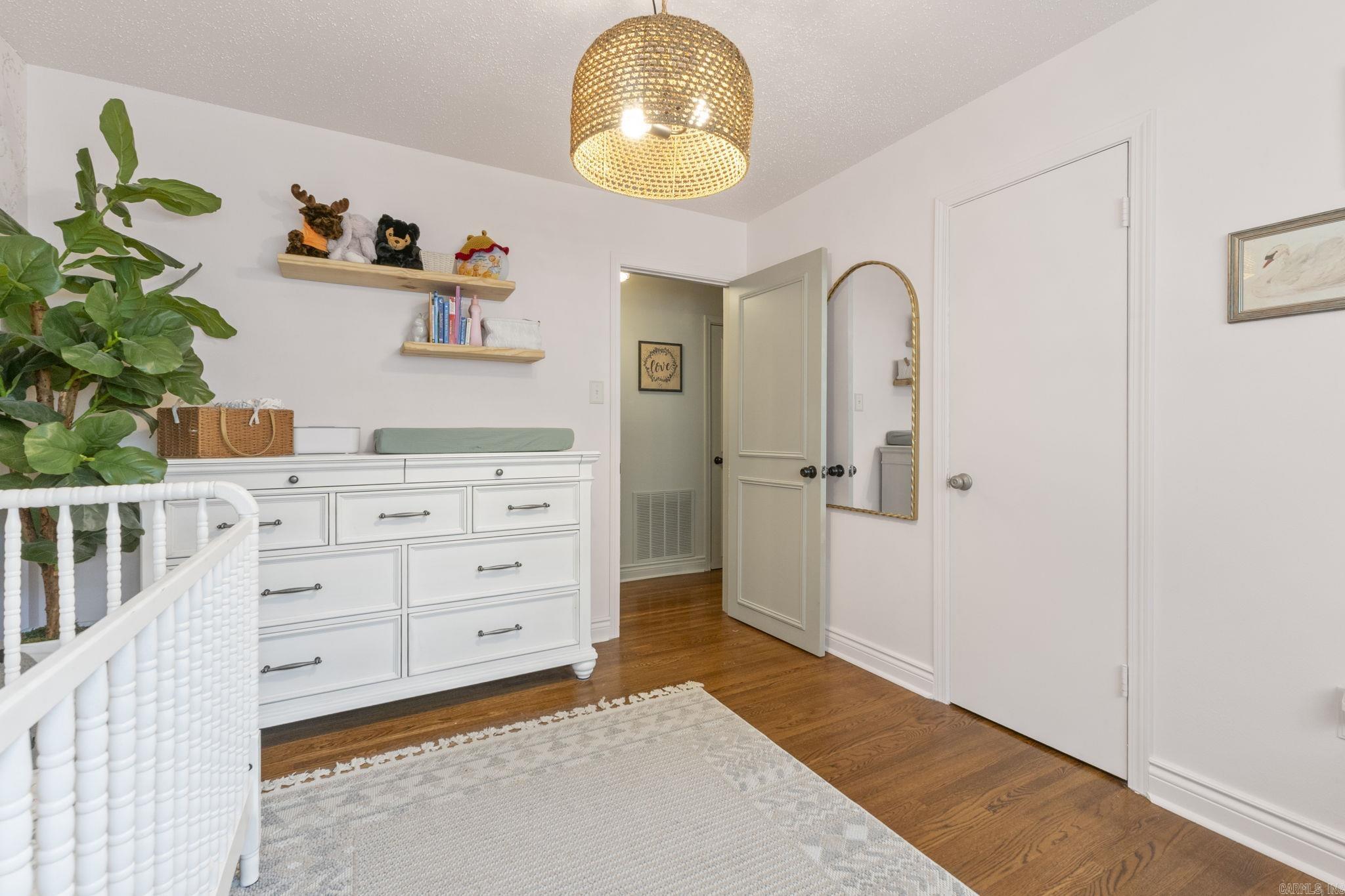 PIKE VIEW - Residential