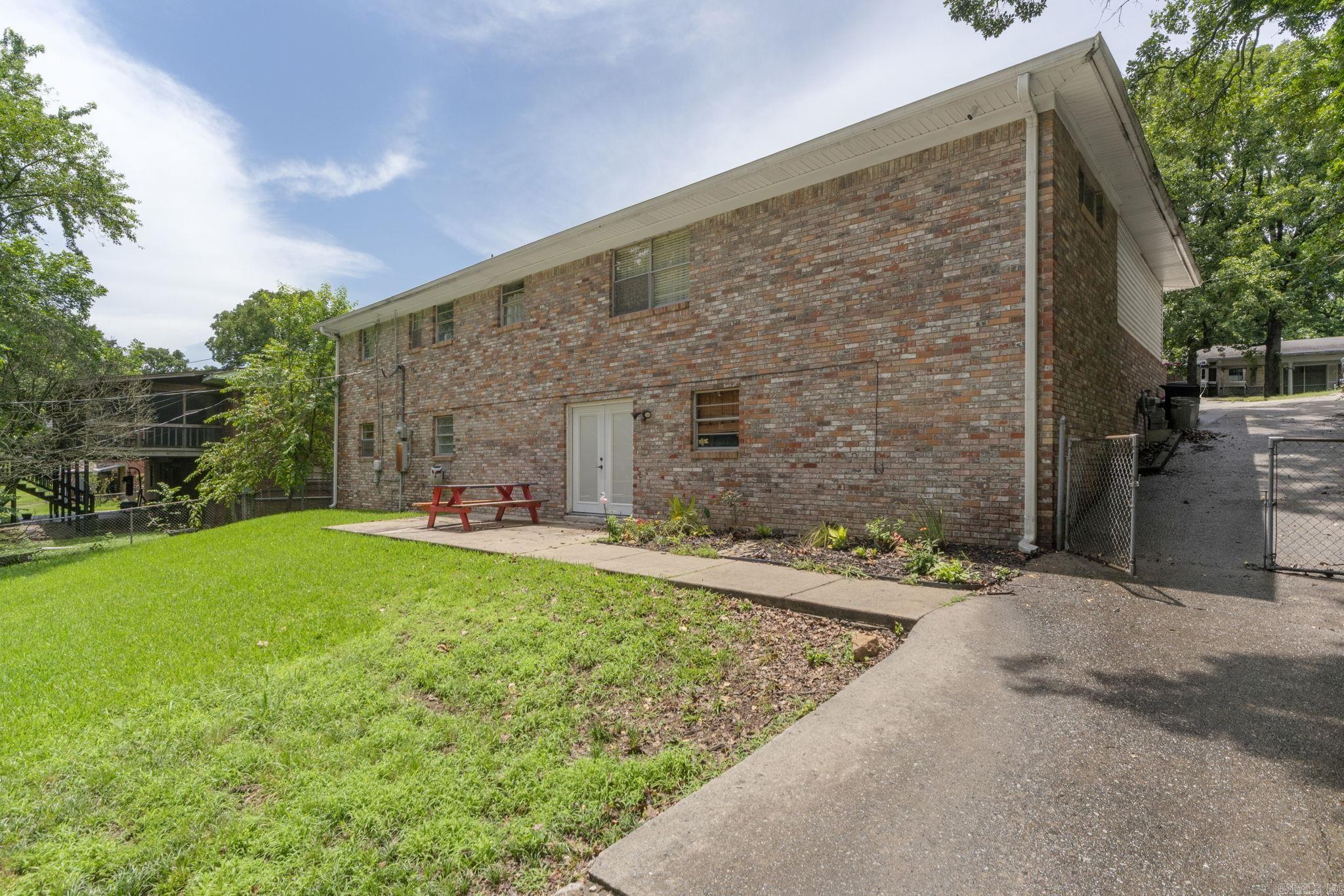 PIKE VIEW - Residential