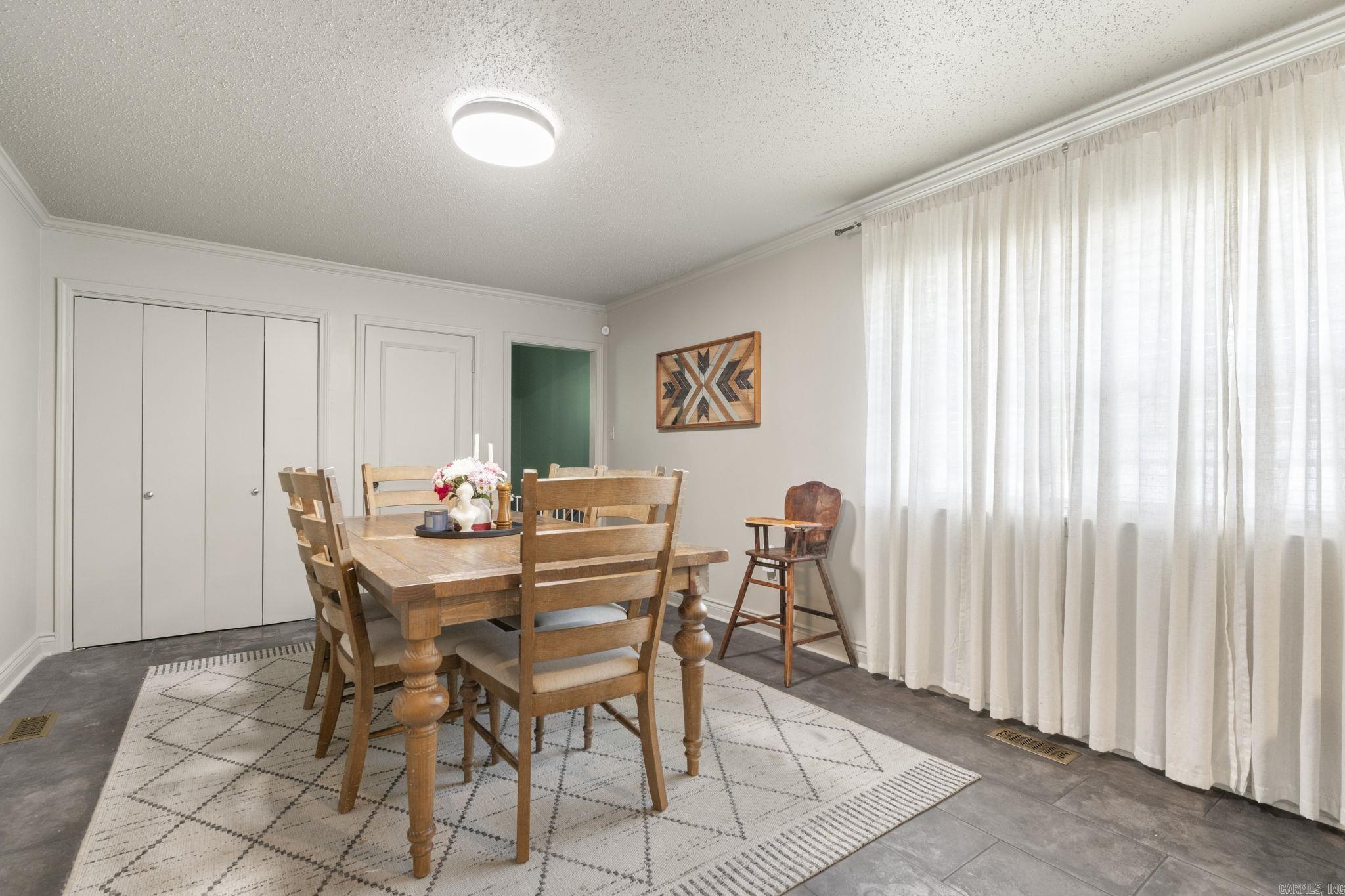 PIKE VIEW - Residential