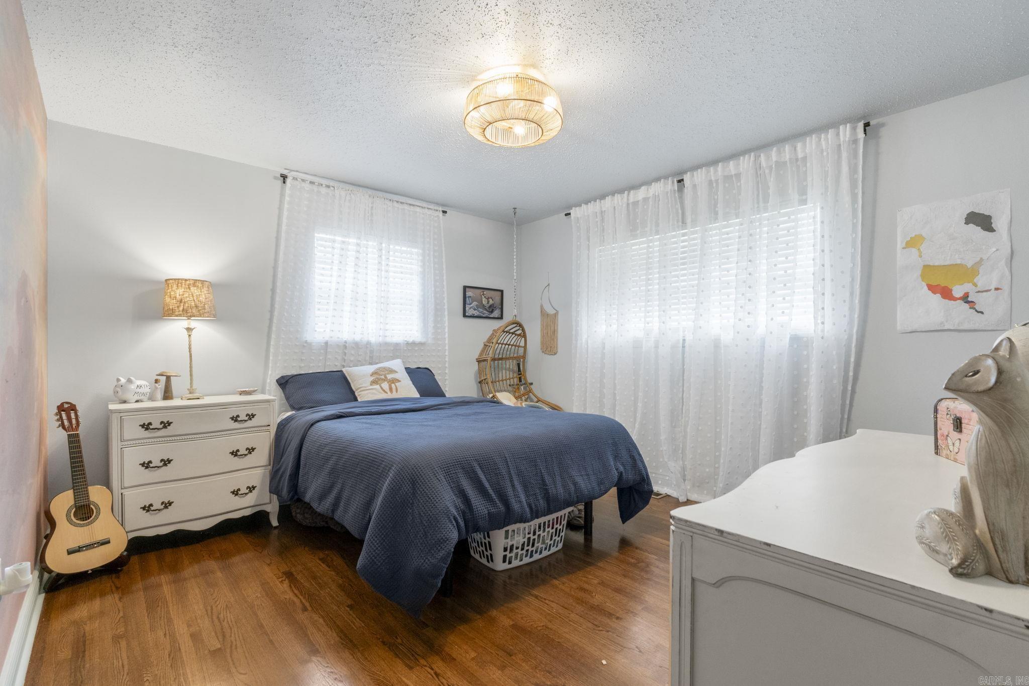 PIKE VIEW - Residential