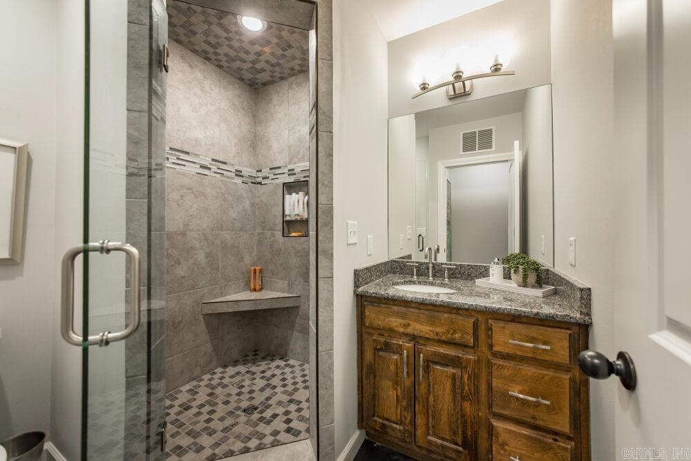 NARROWS INN AT GREERS FERRY HPR - Residential