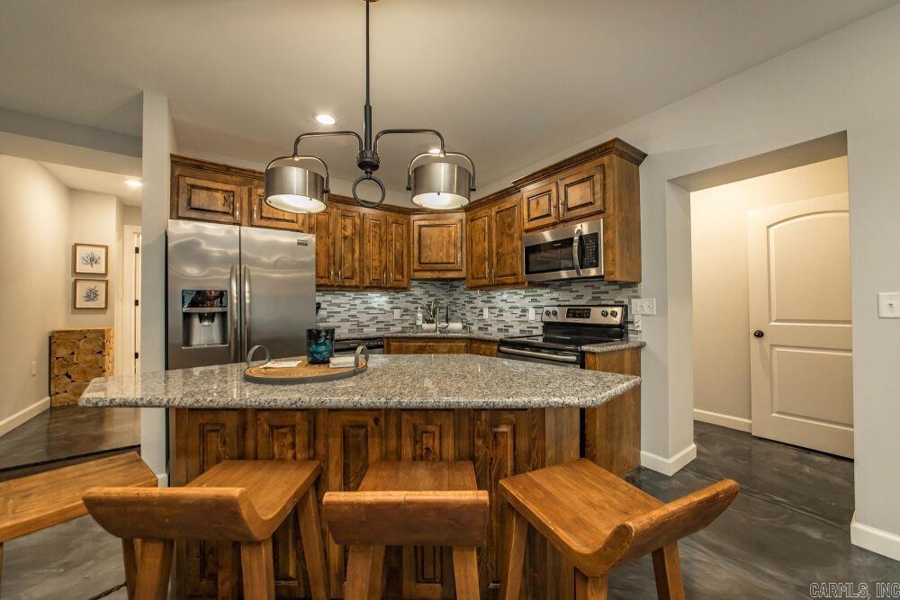 NARROWS INN AT GREERS FERRY HPR - Residential