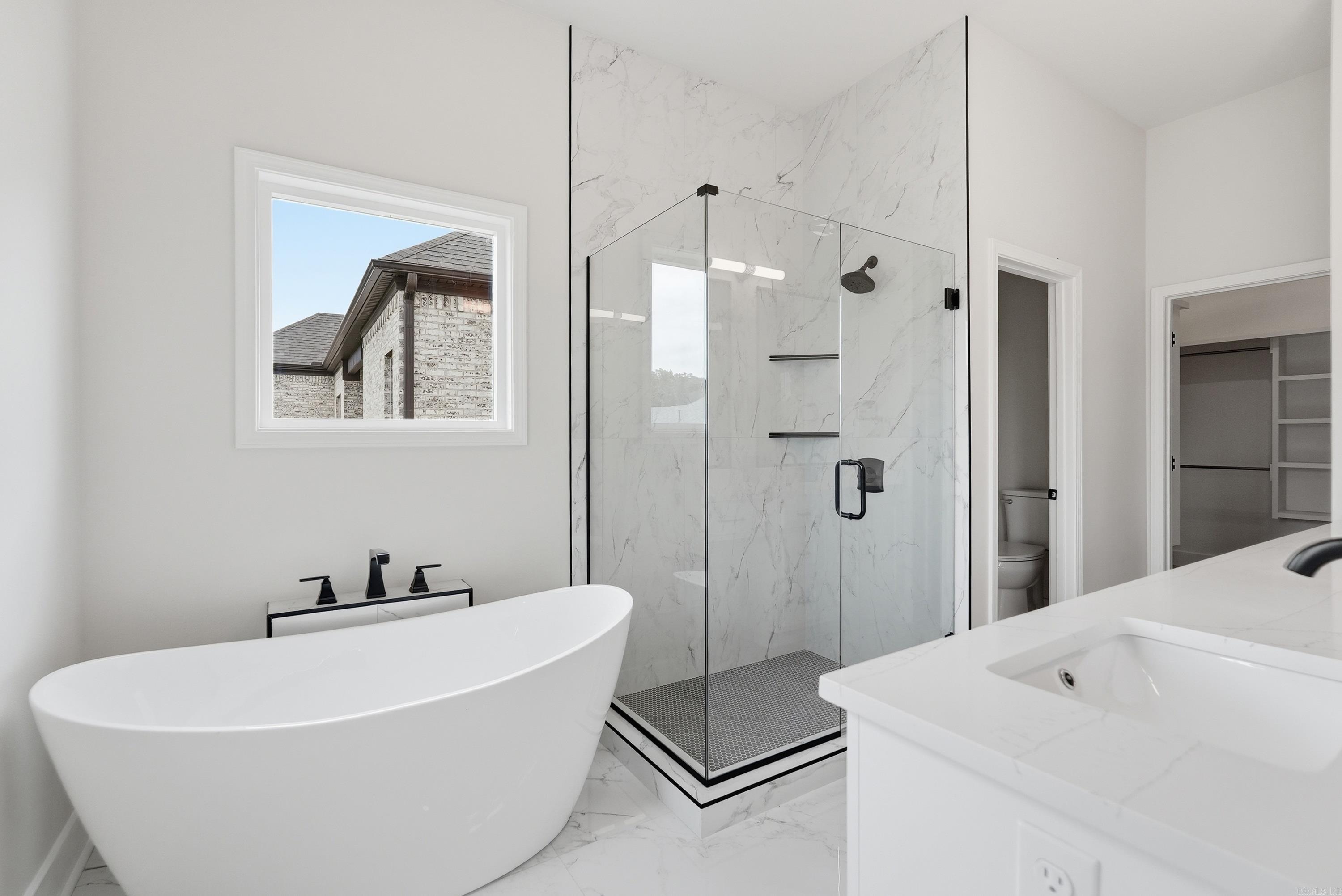 KENWOOD ESTATES - Residential