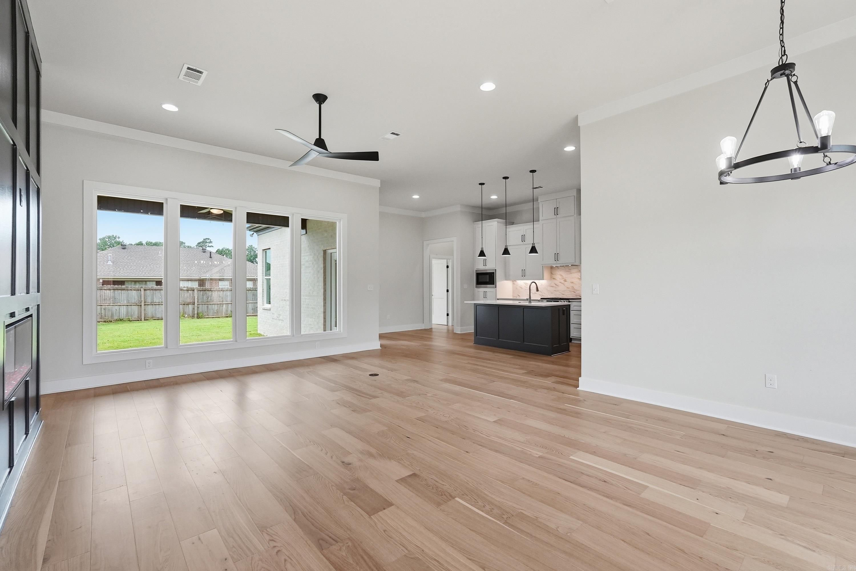 KENWOOD ESTATES - Residential