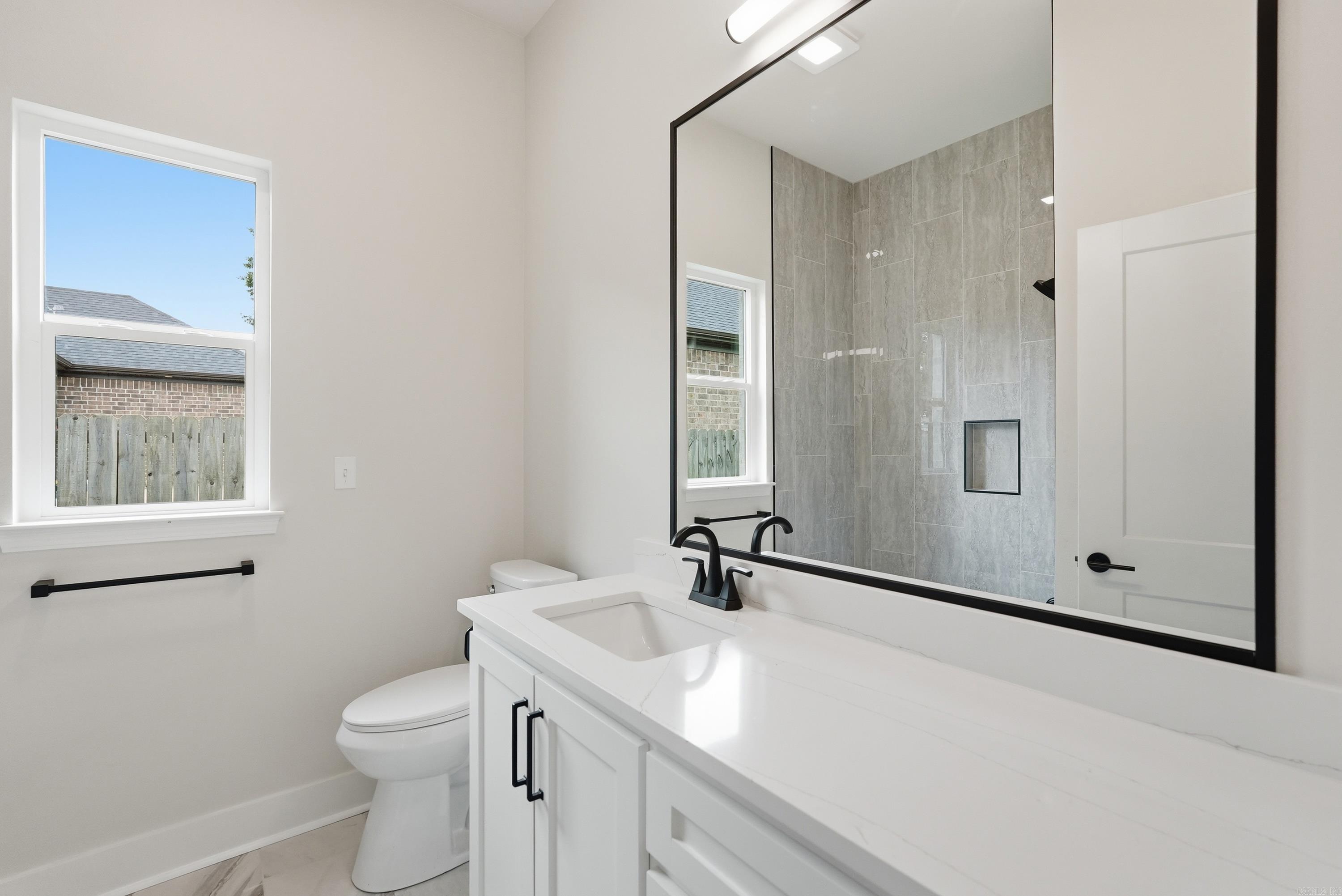 KENWOOD ESTATES - Residential