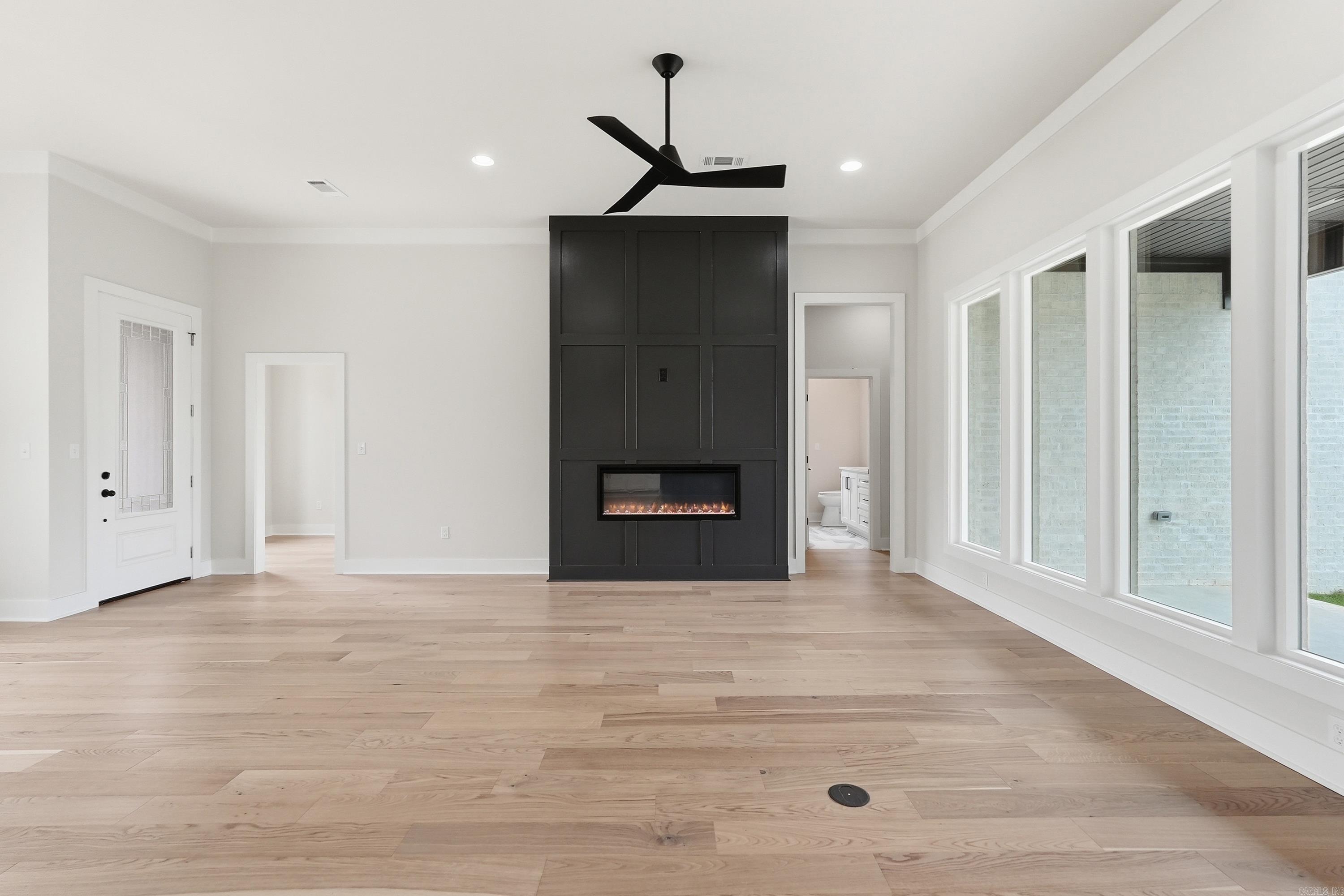 KENWOOD ESTATES - Residential