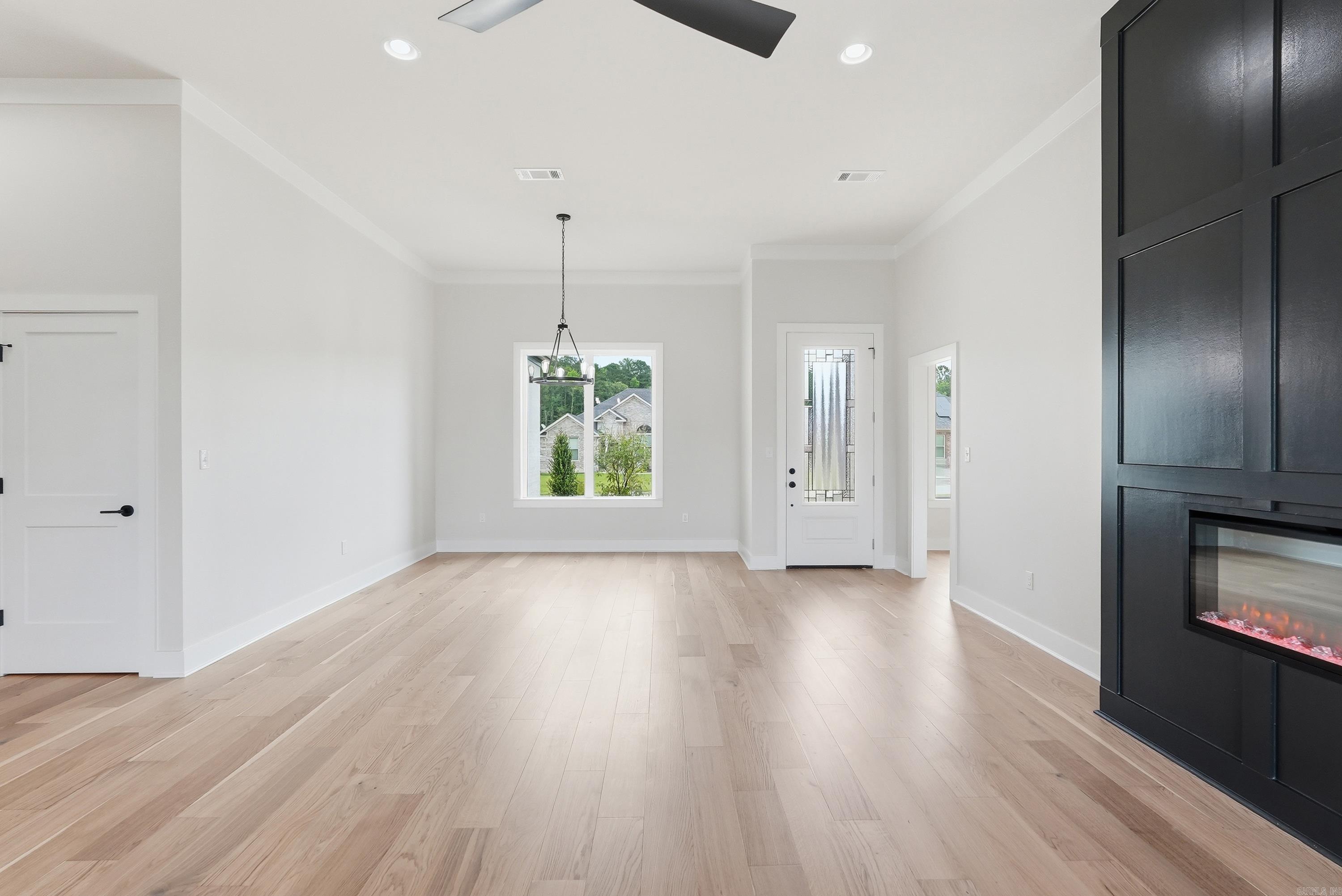 KENWOOD ESTATES - Residential