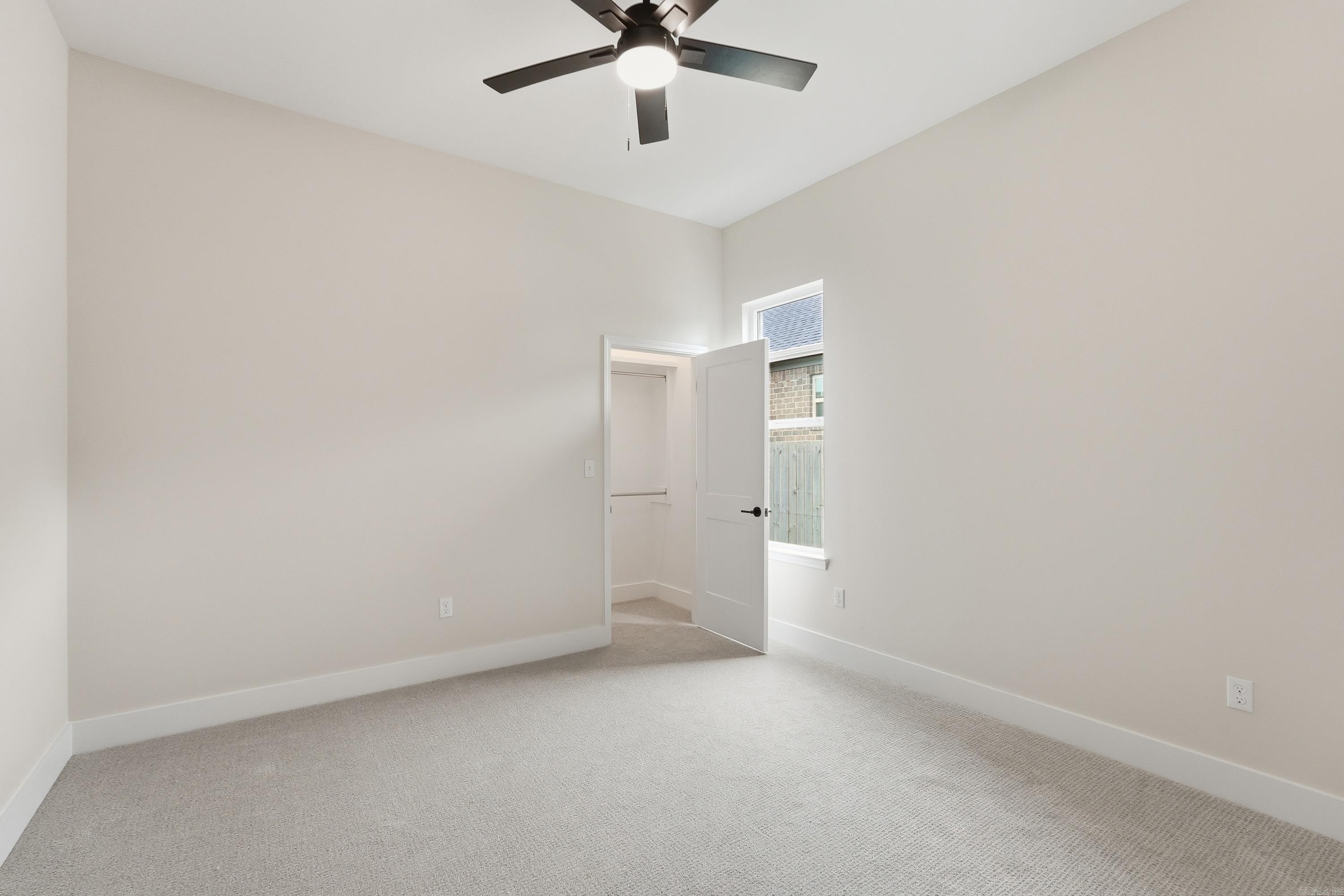 KENWOOD ESTATES - Residential
