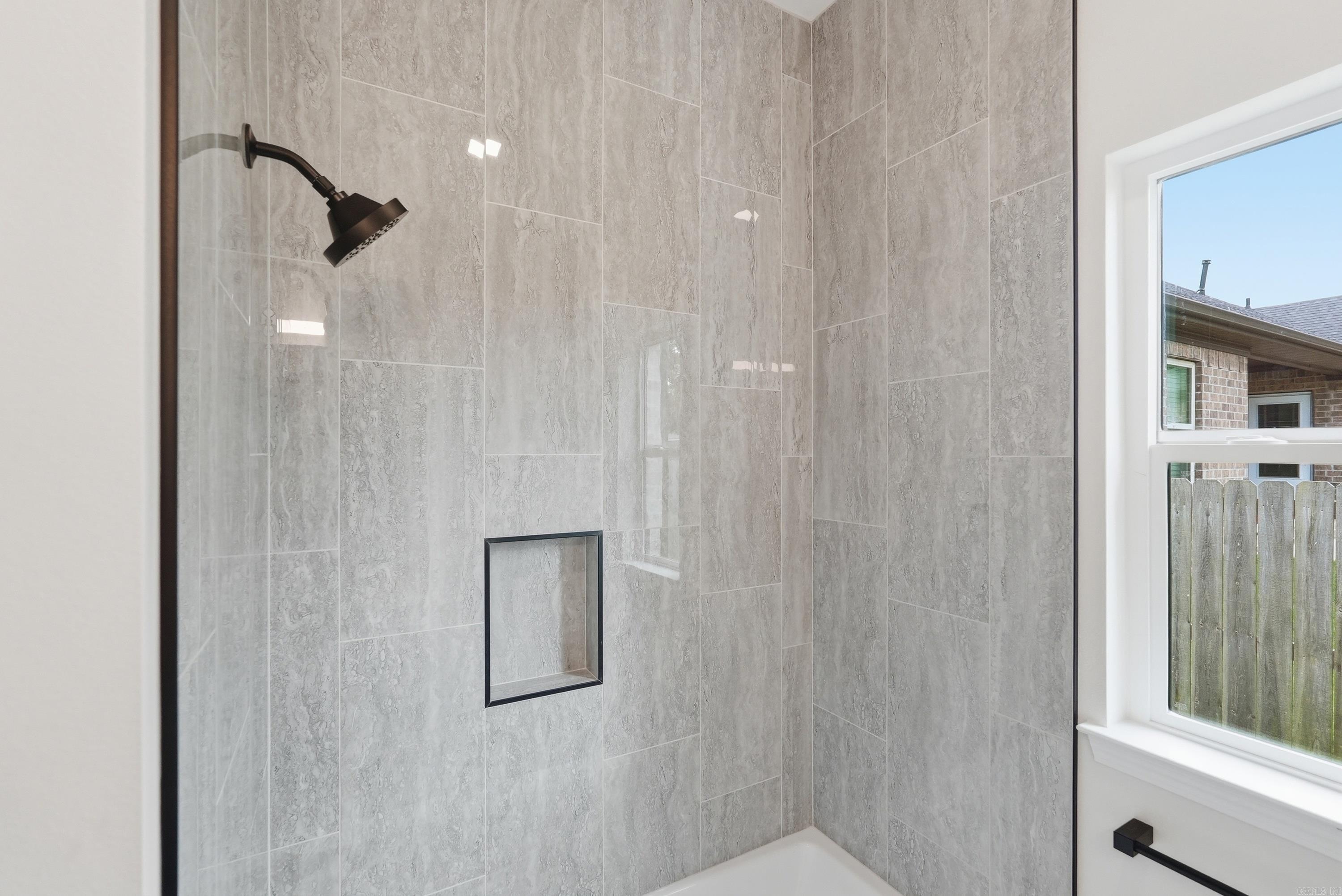 KENWOOD ESTATES - Residential