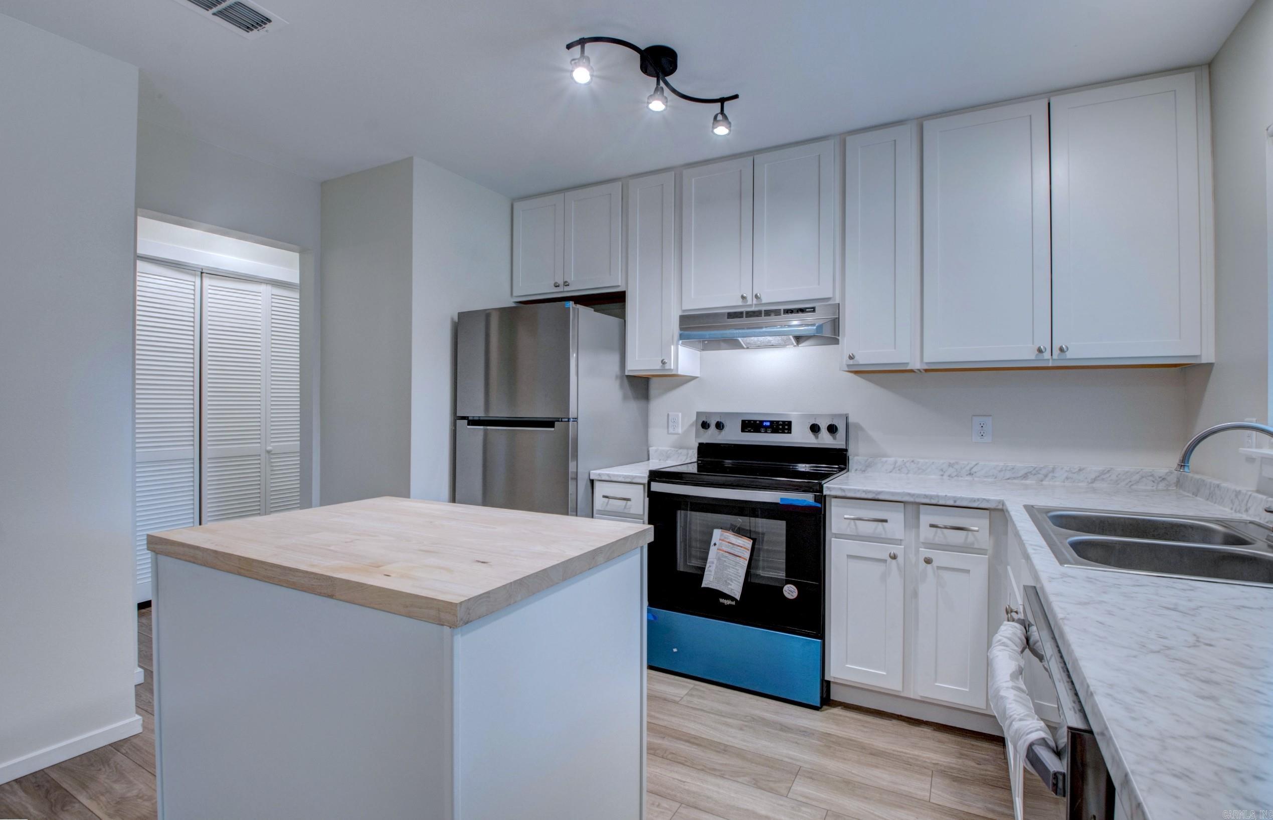 BIRCHWOOD - Residential