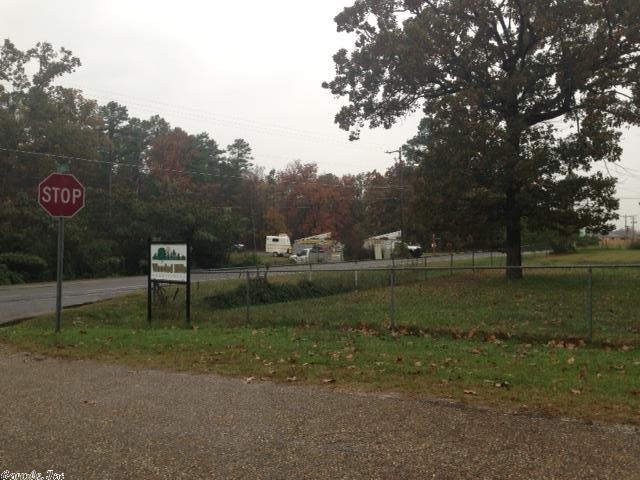 Great Lot close to the lake.