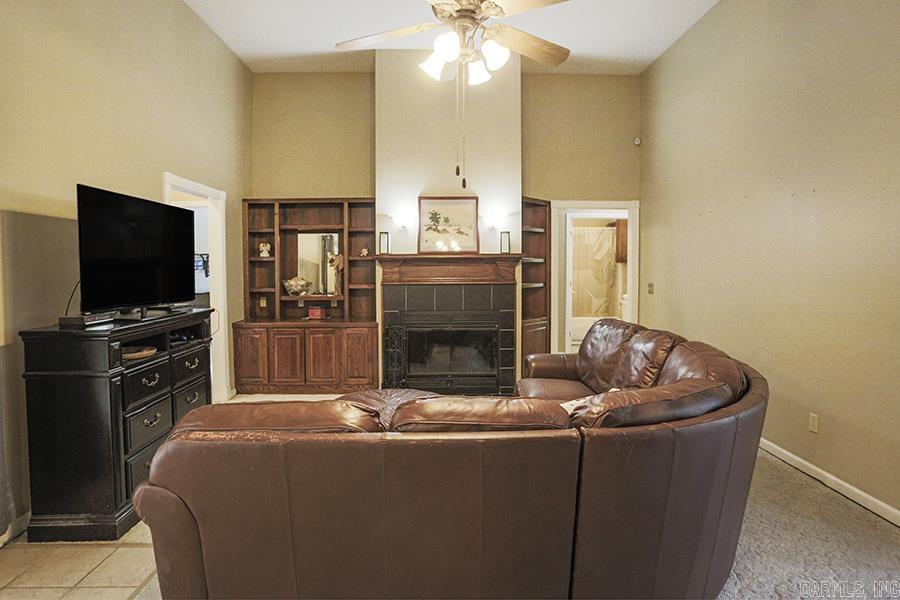 RIVER OAKS - Residential