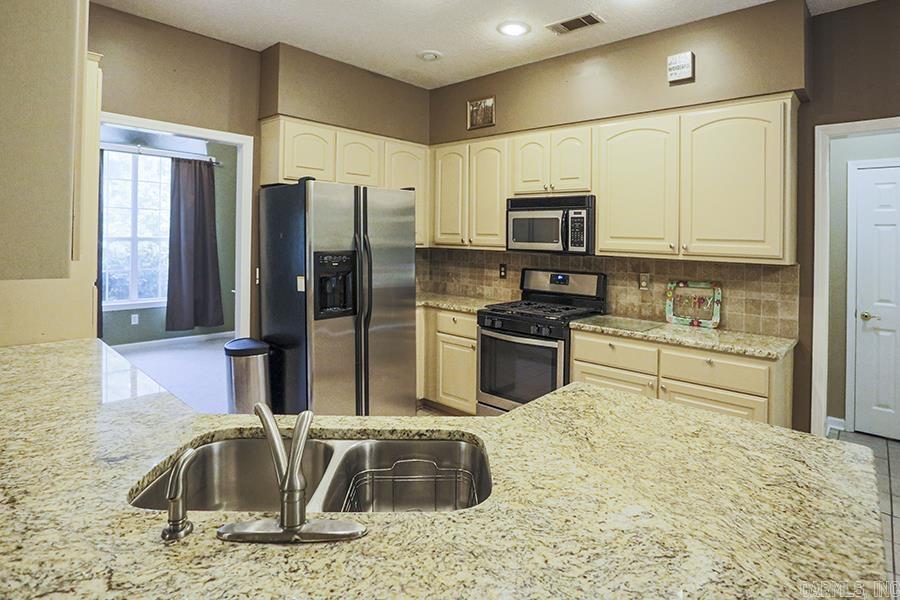 RIVER OAKS - Residential