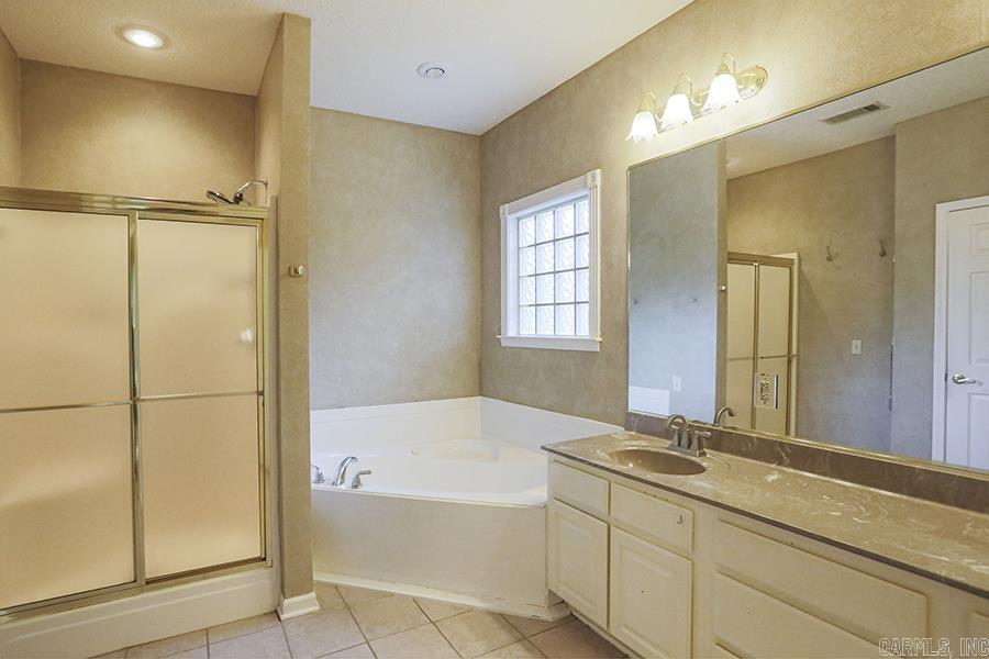 RIVER OAKS - Residential