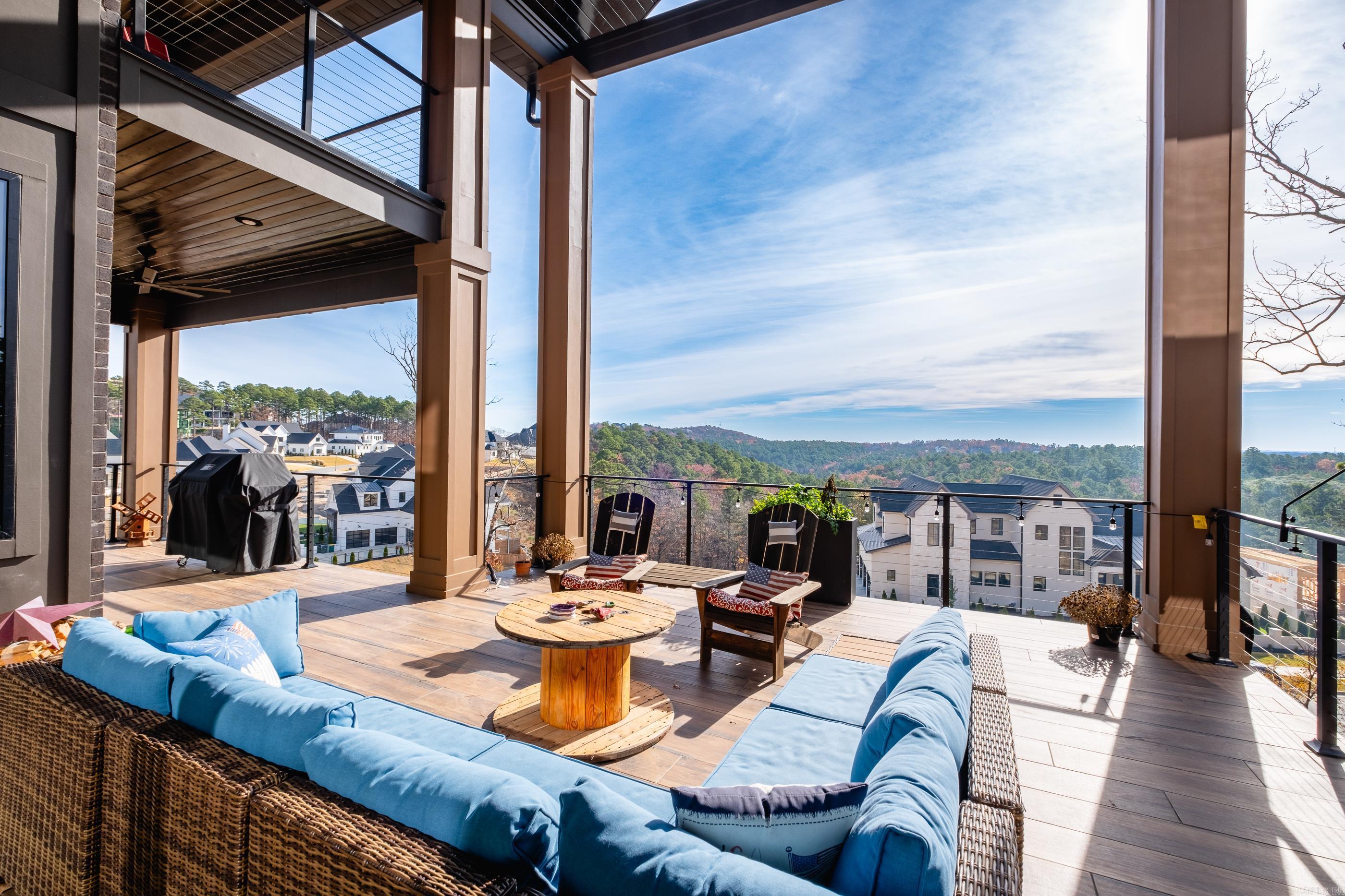CHENAL VALLEY "FALSTONE COURT" - Residential