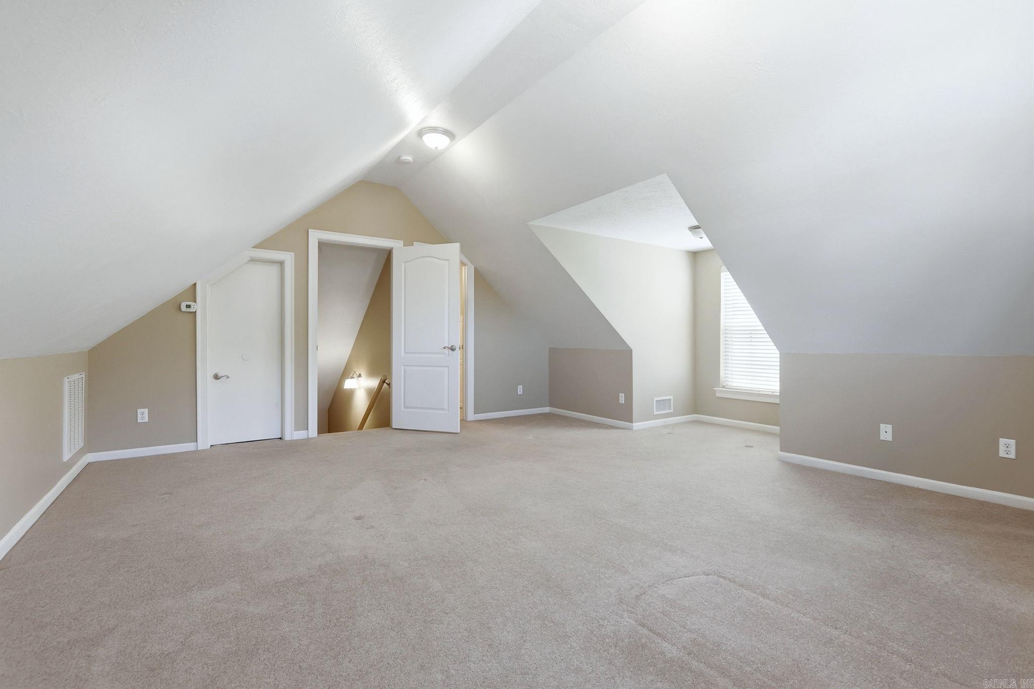 OAKBROOKE - Residential