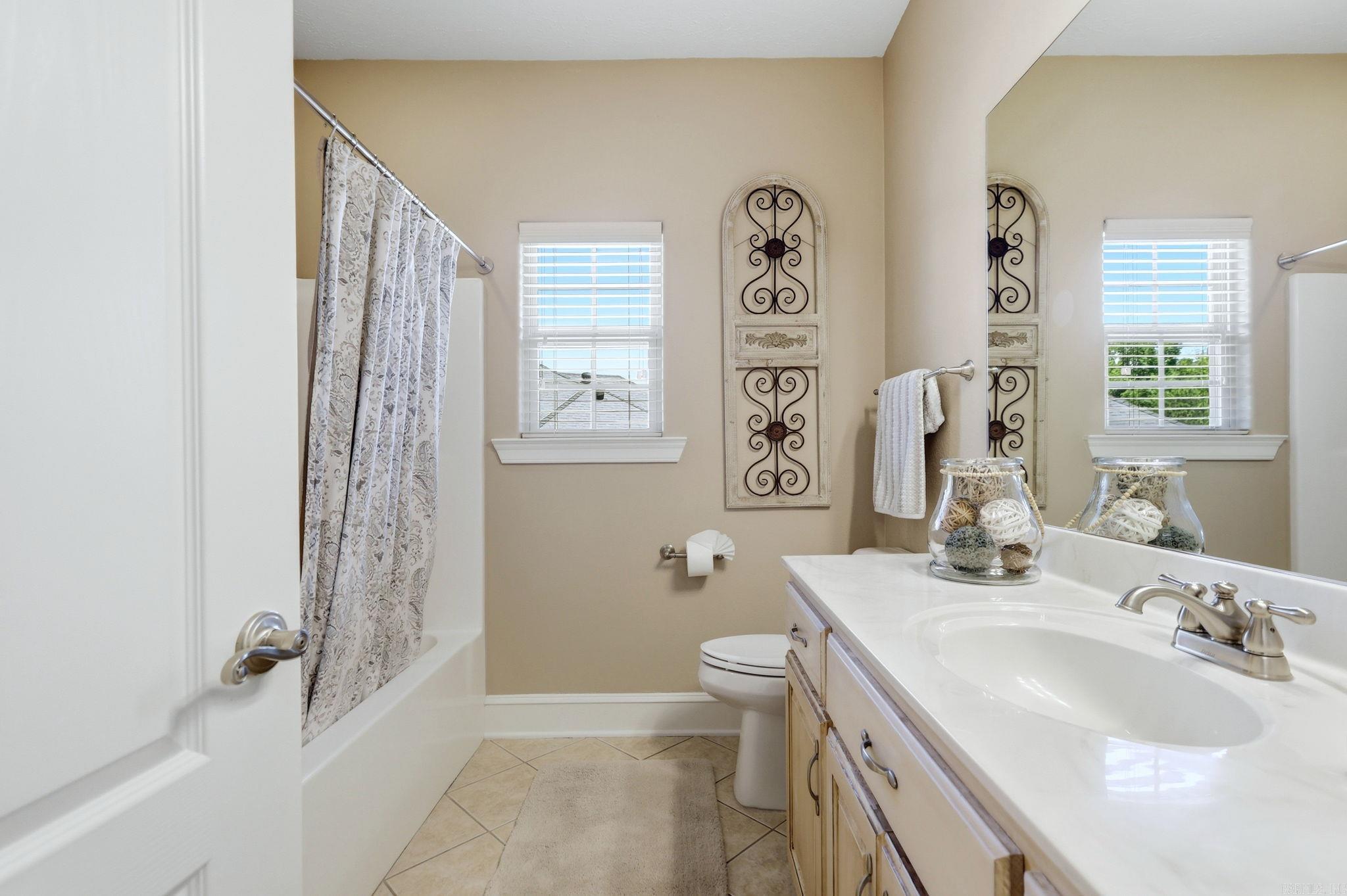 OAKBROOKE - Residential