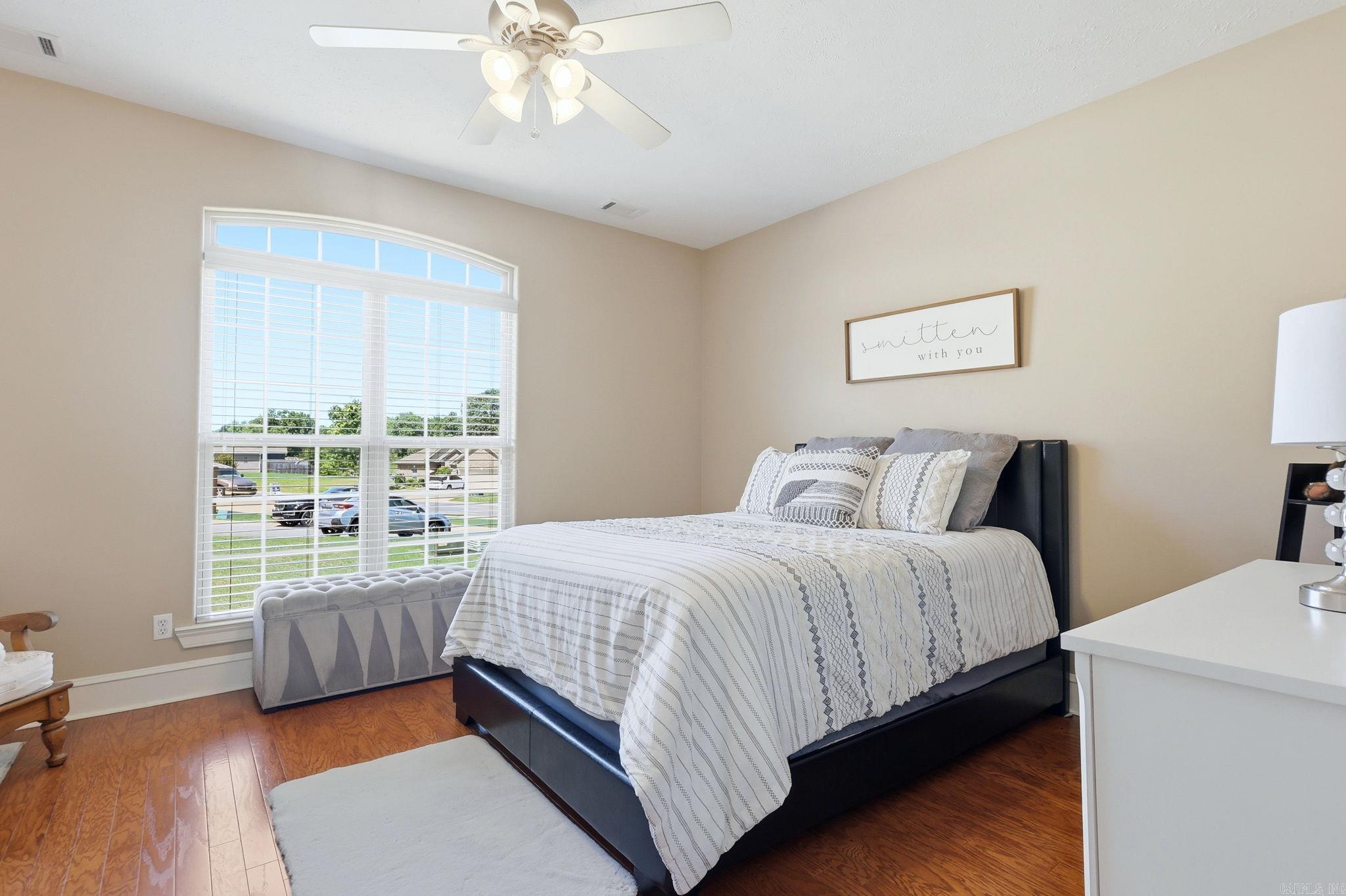 OAKBROOKE - Residential