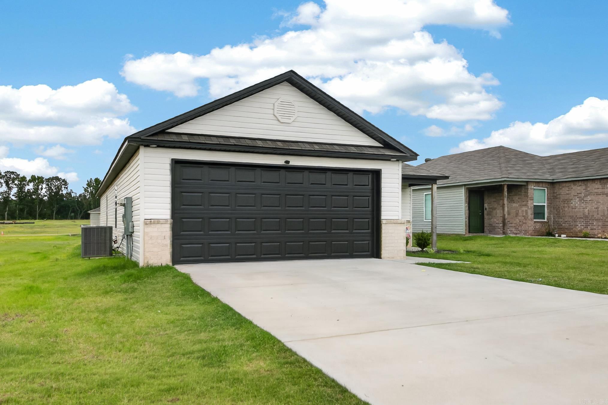 STAGECOACH MEADOWS - Residential