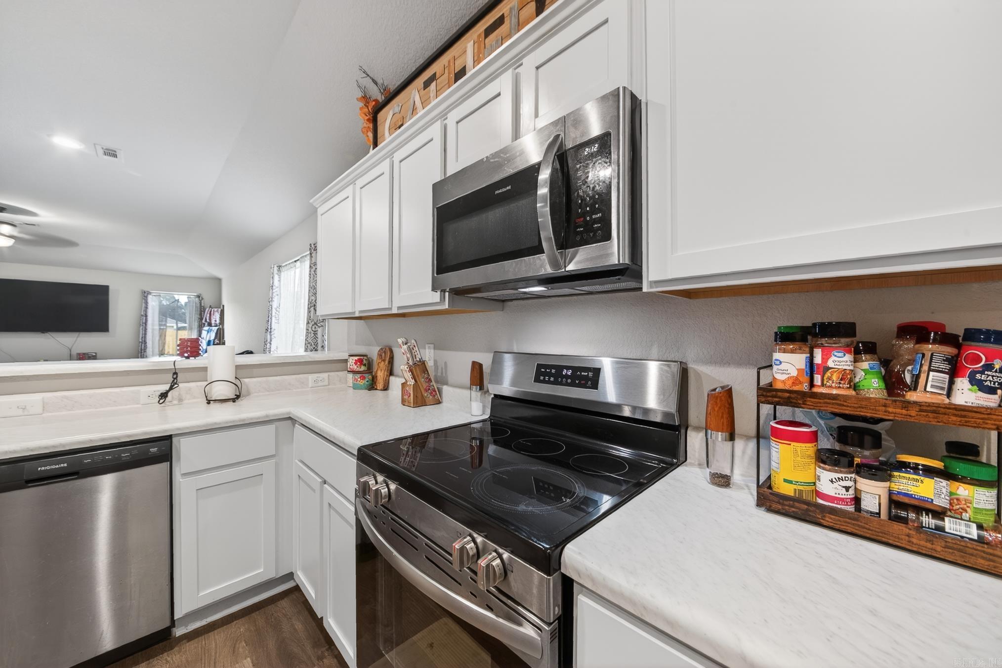 STAGECOACH MEADOWS - Residential