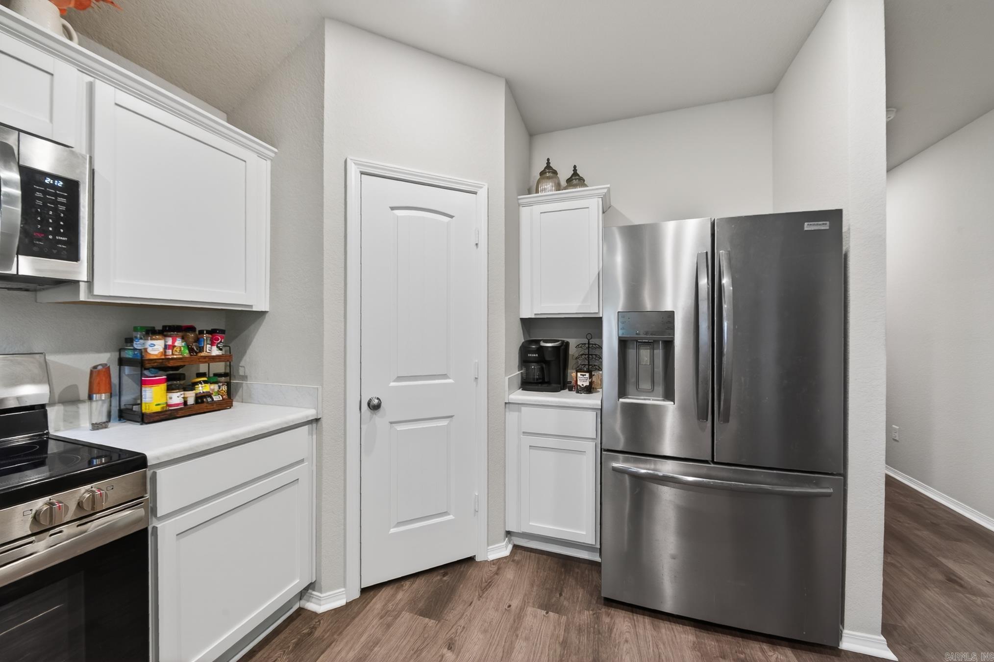 STAGECOACH MEADOWS - Residential
