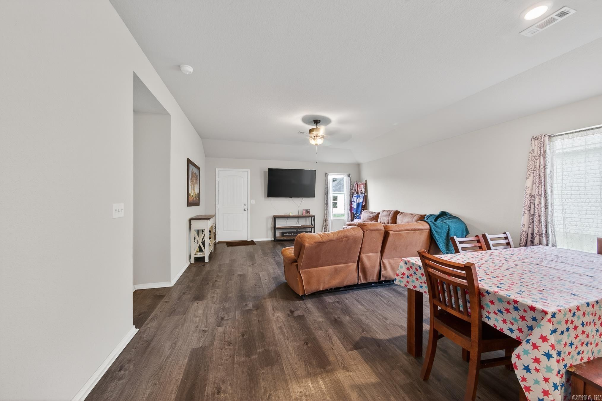 STAGECOACH MEADOWS - Residential