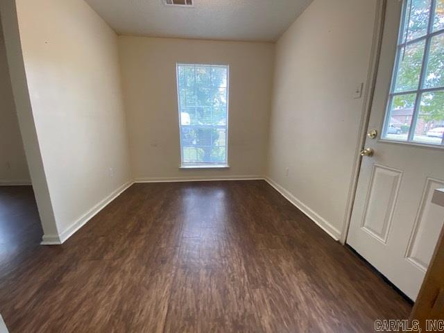 No smoking or vaping in the house and/or garage. Application/background check/rental verification and security deposit required.