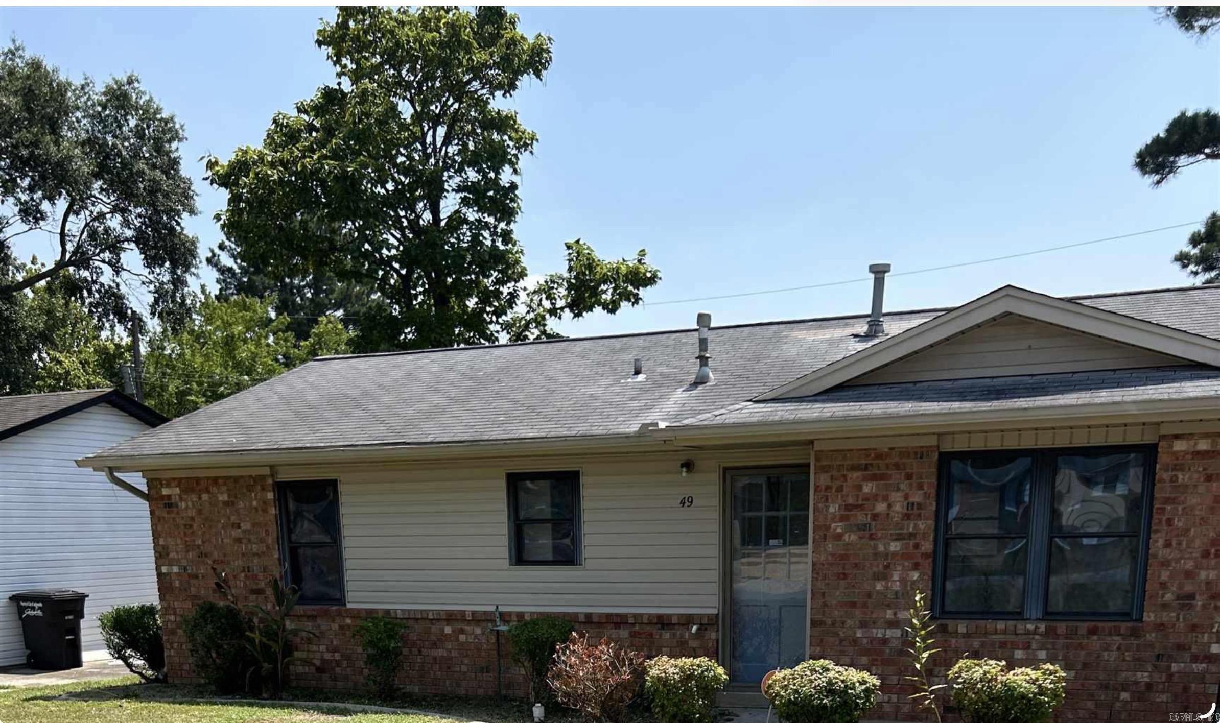 Nice one level house on flat lot large den /living room ,nice kitchen with lots of cabinets ,new appliances gas range ,dishwasher.Laundry room with lots of extra storage space with back door to back yard .Privacy fenced back yard .Bedrooms are nice size ,tile floor thurout the house no carpet .House is ready to move into it .